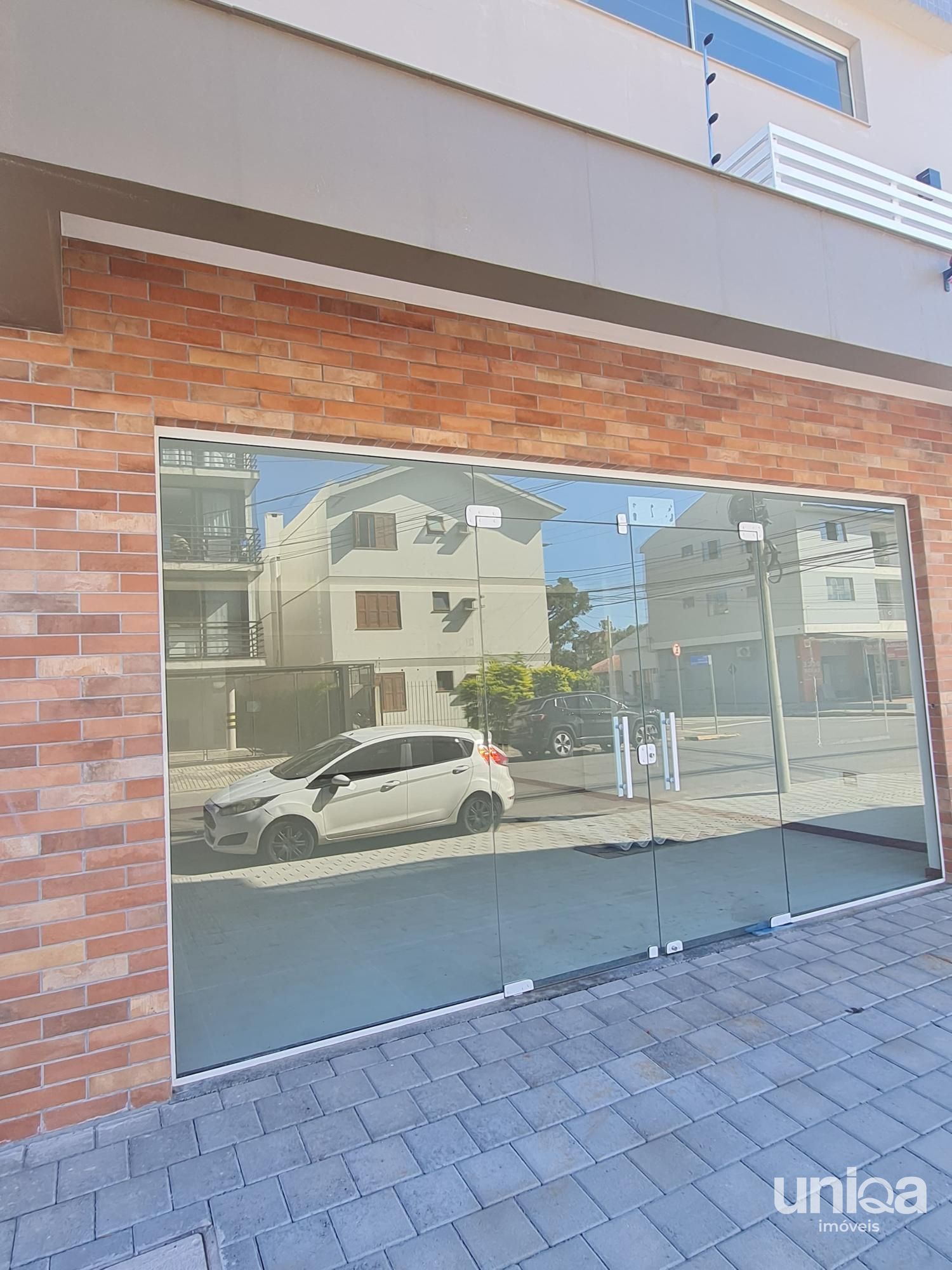 Sala comercial térrea para venda em camobi com 60m² no ed Estelar