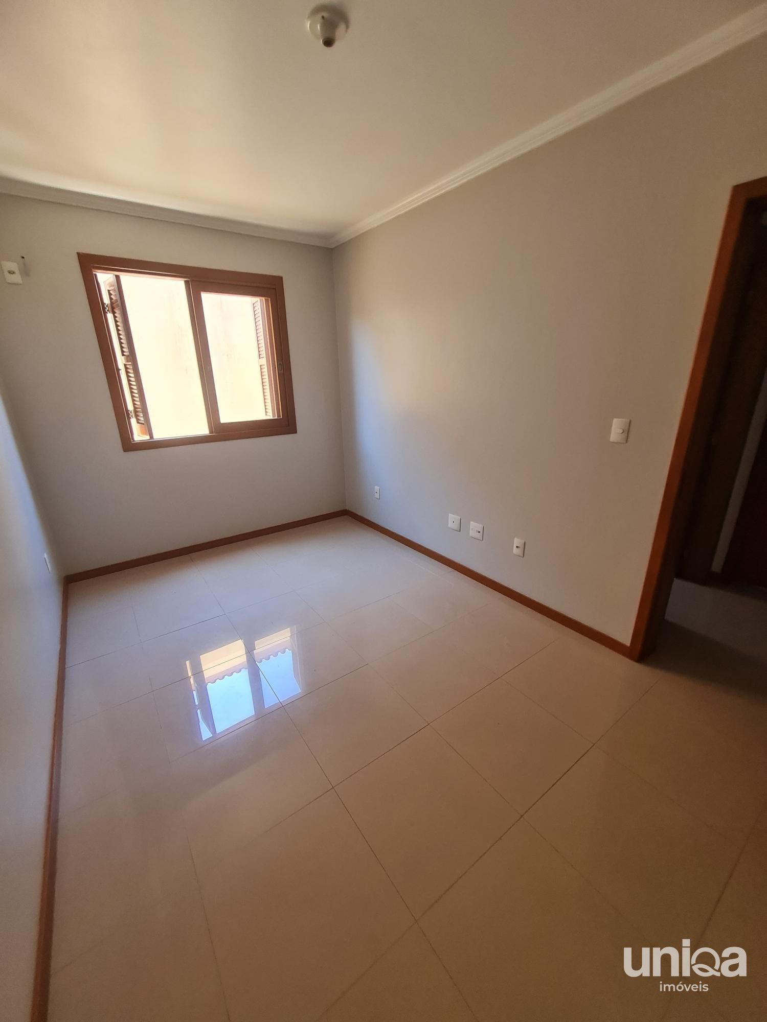 Apartamento 02 dormitórios Suíte Sacada e Churrasqueira no ed Monte Castello em