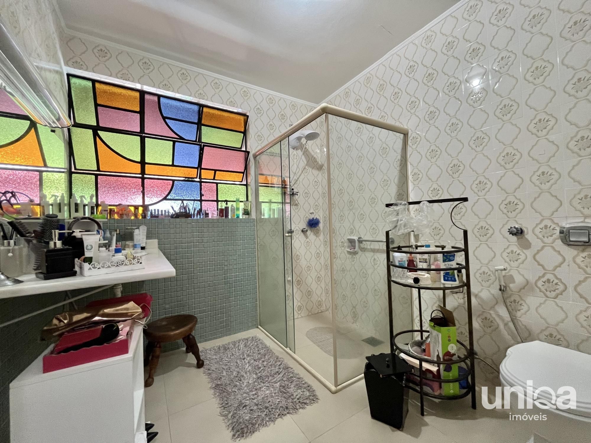 Casa para venda de 05 dormitórios em Santa Maria