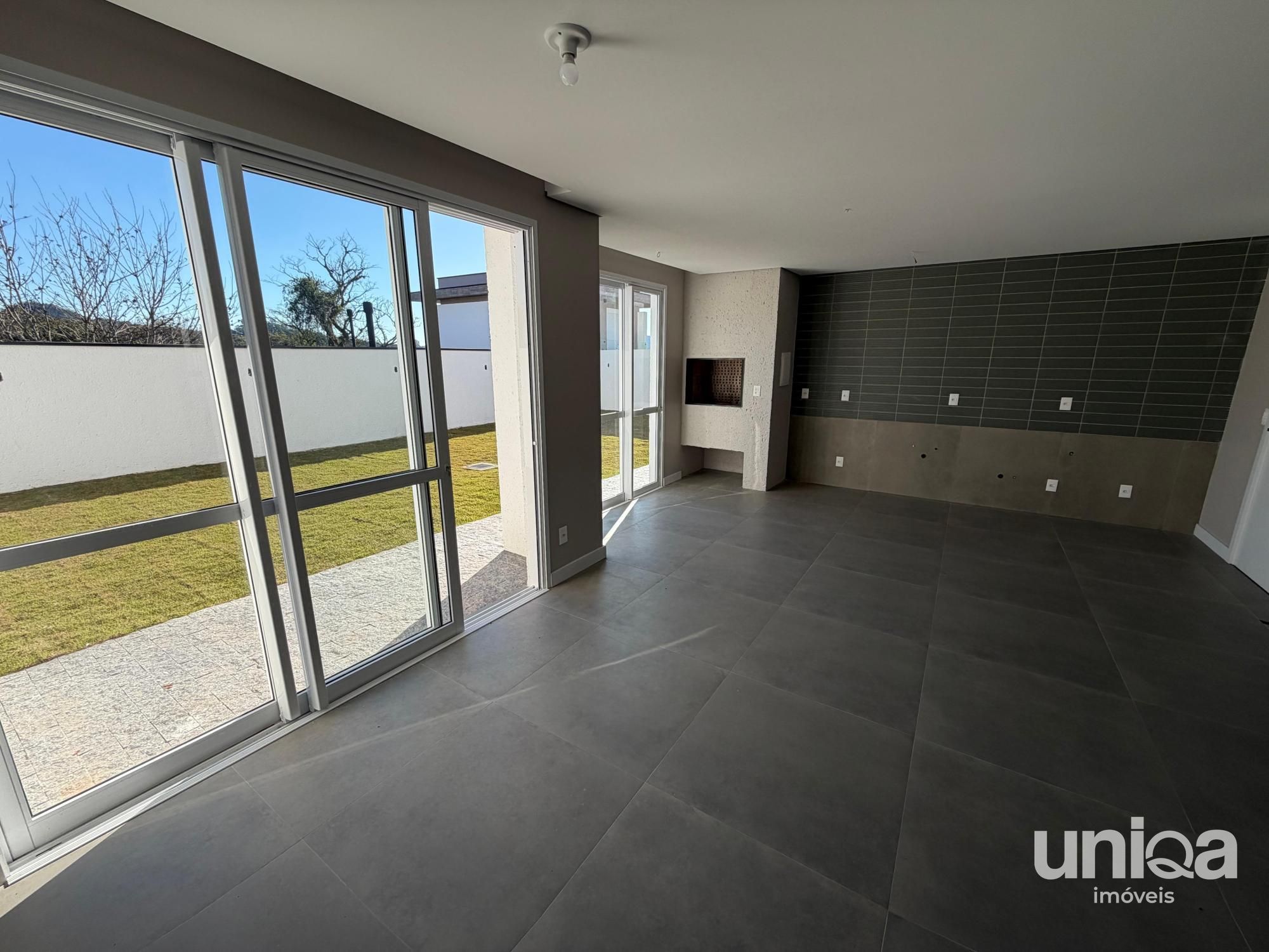 Casa 182m2 03 quartos, suíte garagem 02 carros Cond Villa Leona bairro São José