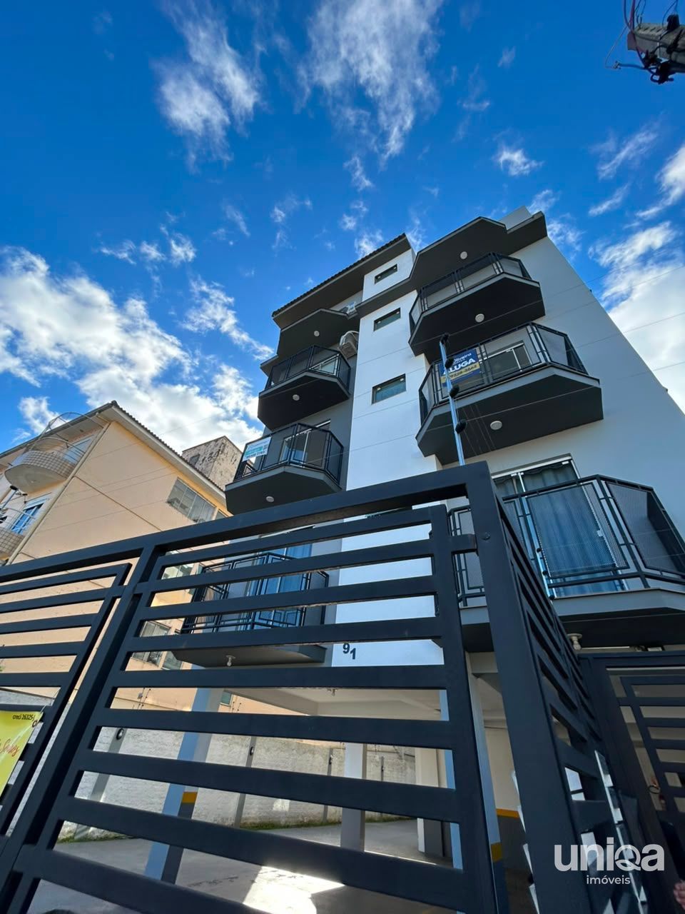 Apartamento 02 dormitórios Suíte Garagem em camobi