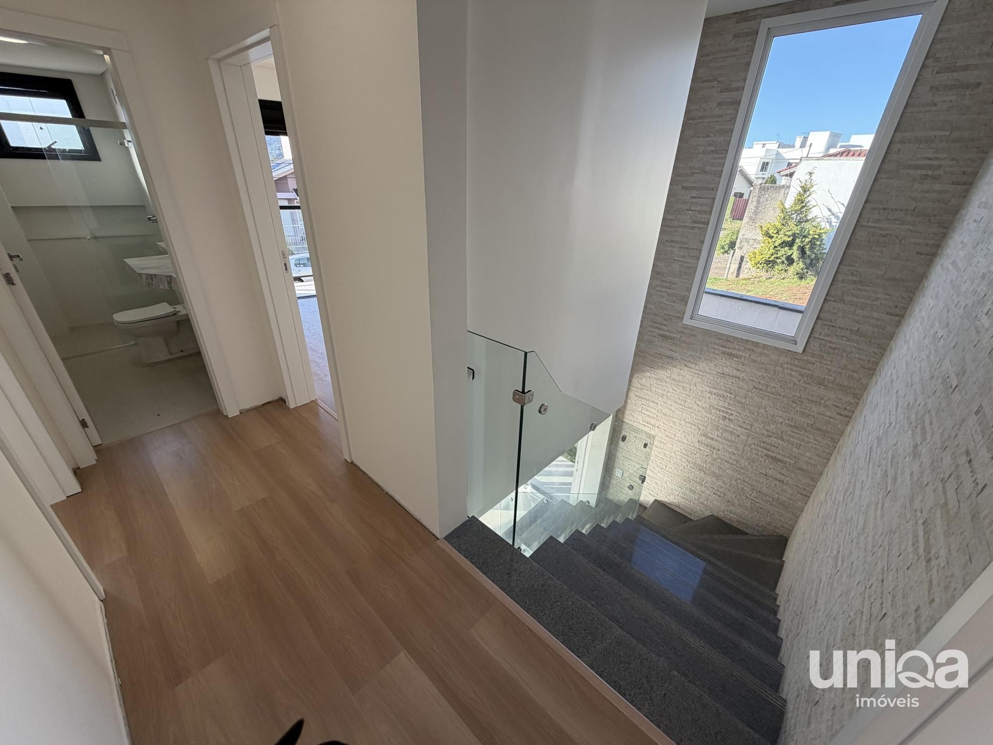 Casa nova 03 dorm com lareira para venda no Parque Santa Lúcia em Camobi