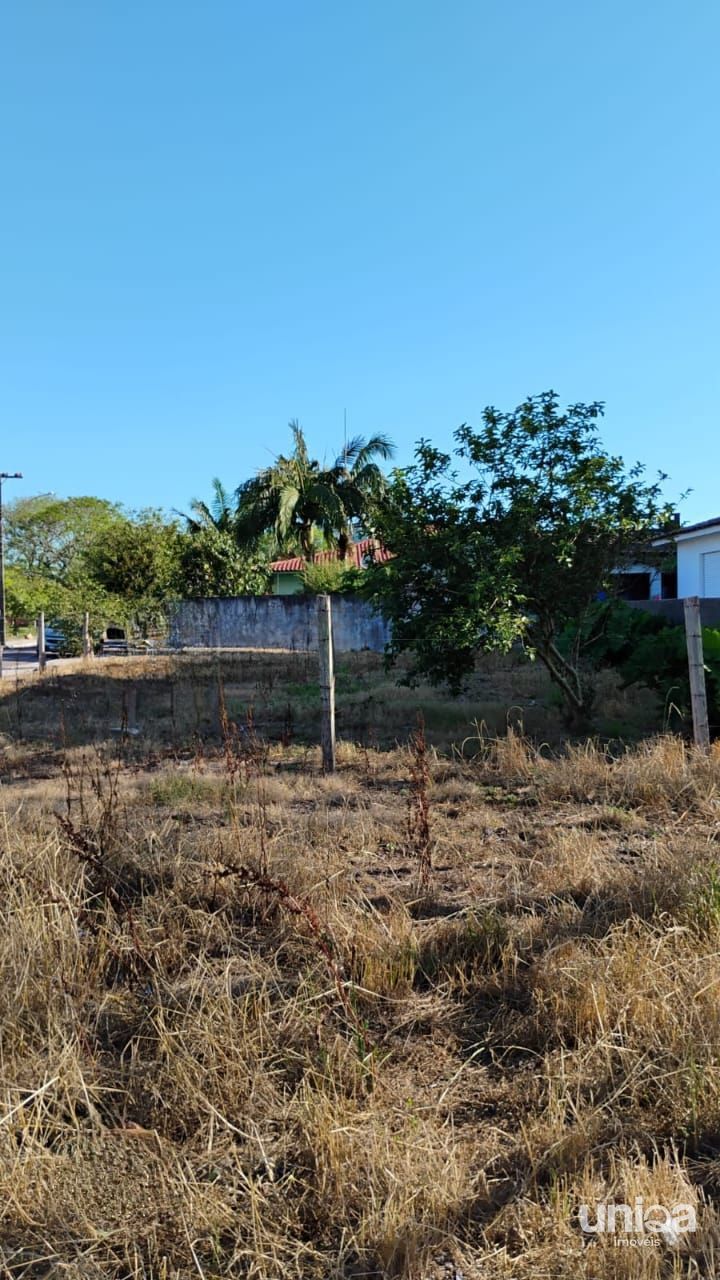 Terreno na Av. João Machado Soares, esq. C/ Cruz e Souza