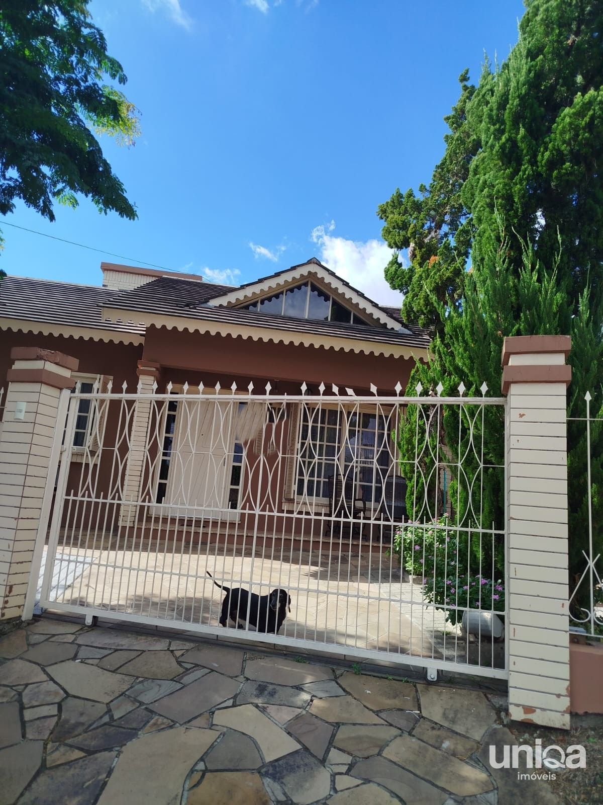Casa para venda no São José de esquina com 05 dormitórios