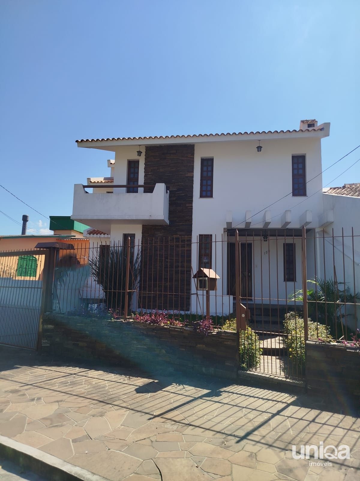 Casa para venda e locação no São José com 03 dormitórios