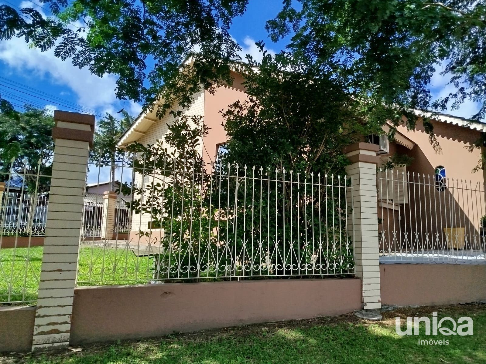 Casa para venda no São José de esquina com 05 dormitórios