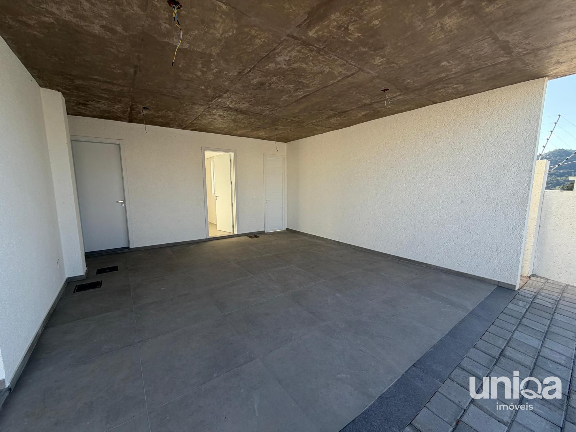 Casa 182m2 03 quartos, suíte garagem 02 carros Cond Villa Leona bairro São José