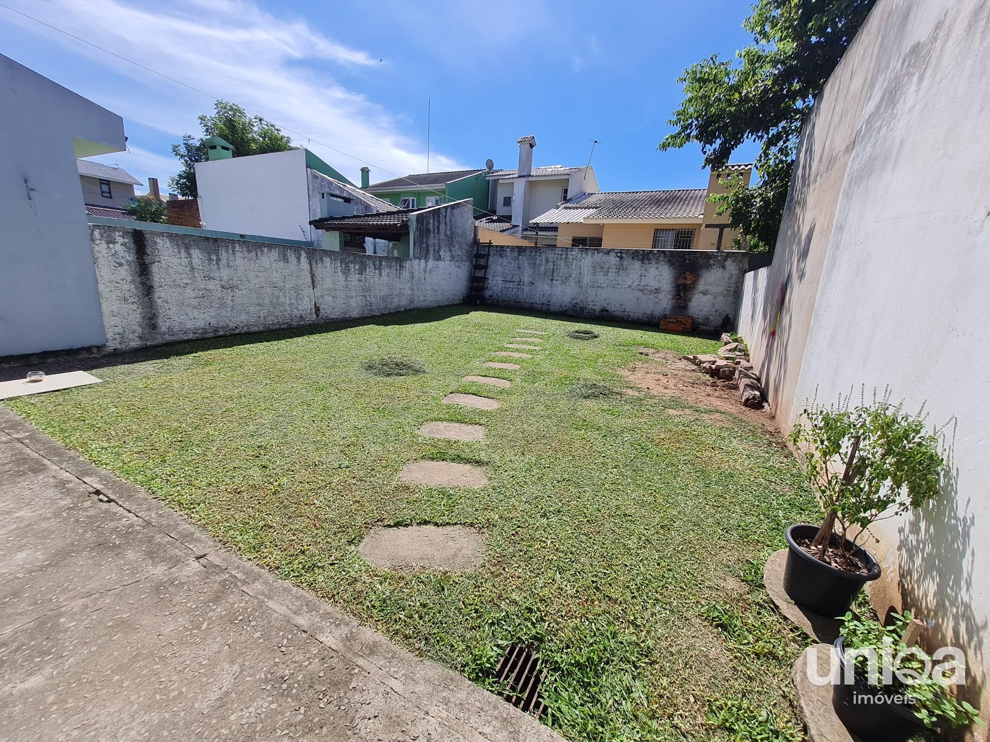 Casa 02 dormitórios para venda no Residencial Madre Paulina em Santa Maria