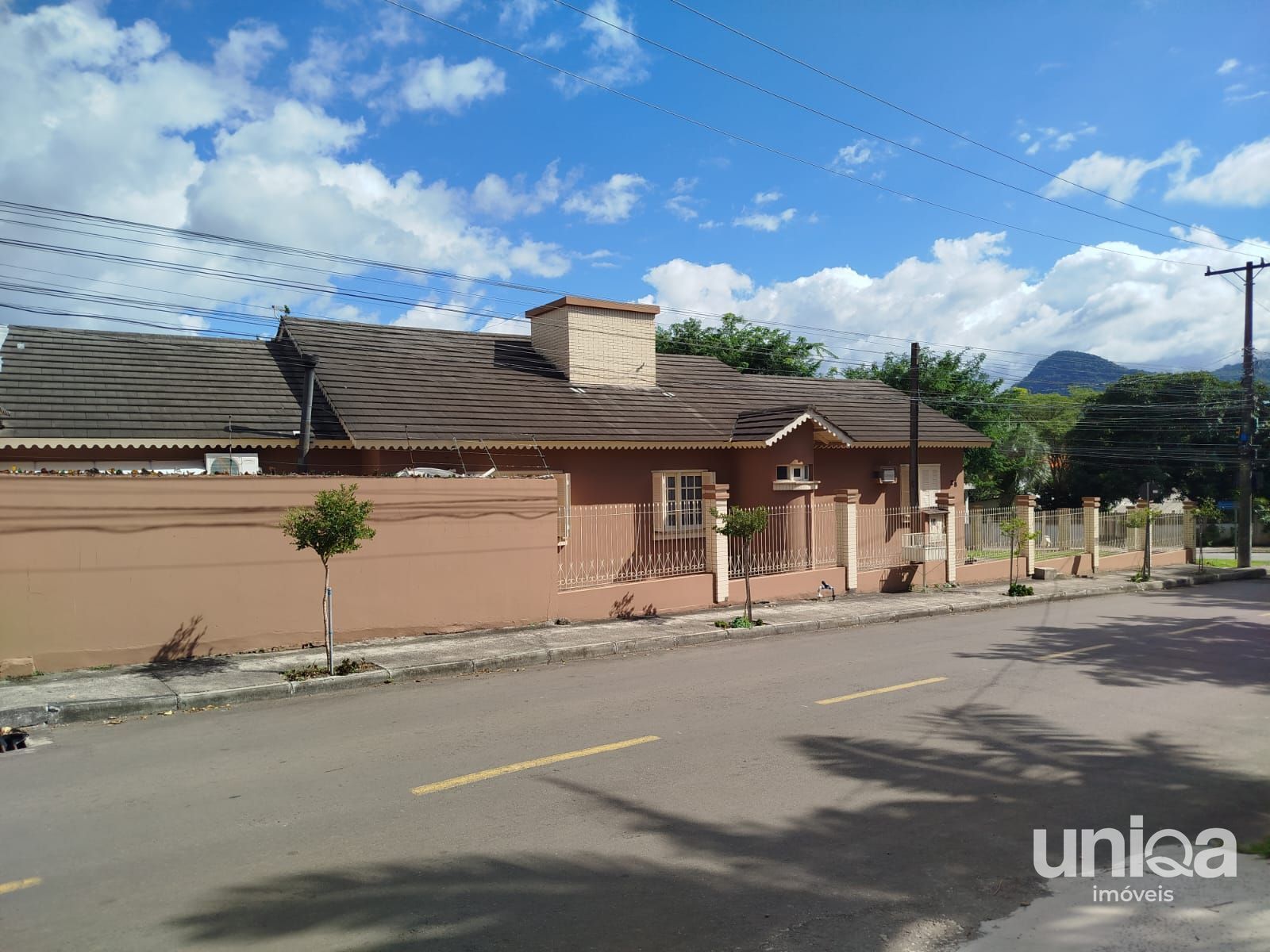Casa para venda no São José de esquina com 05 dormitórios