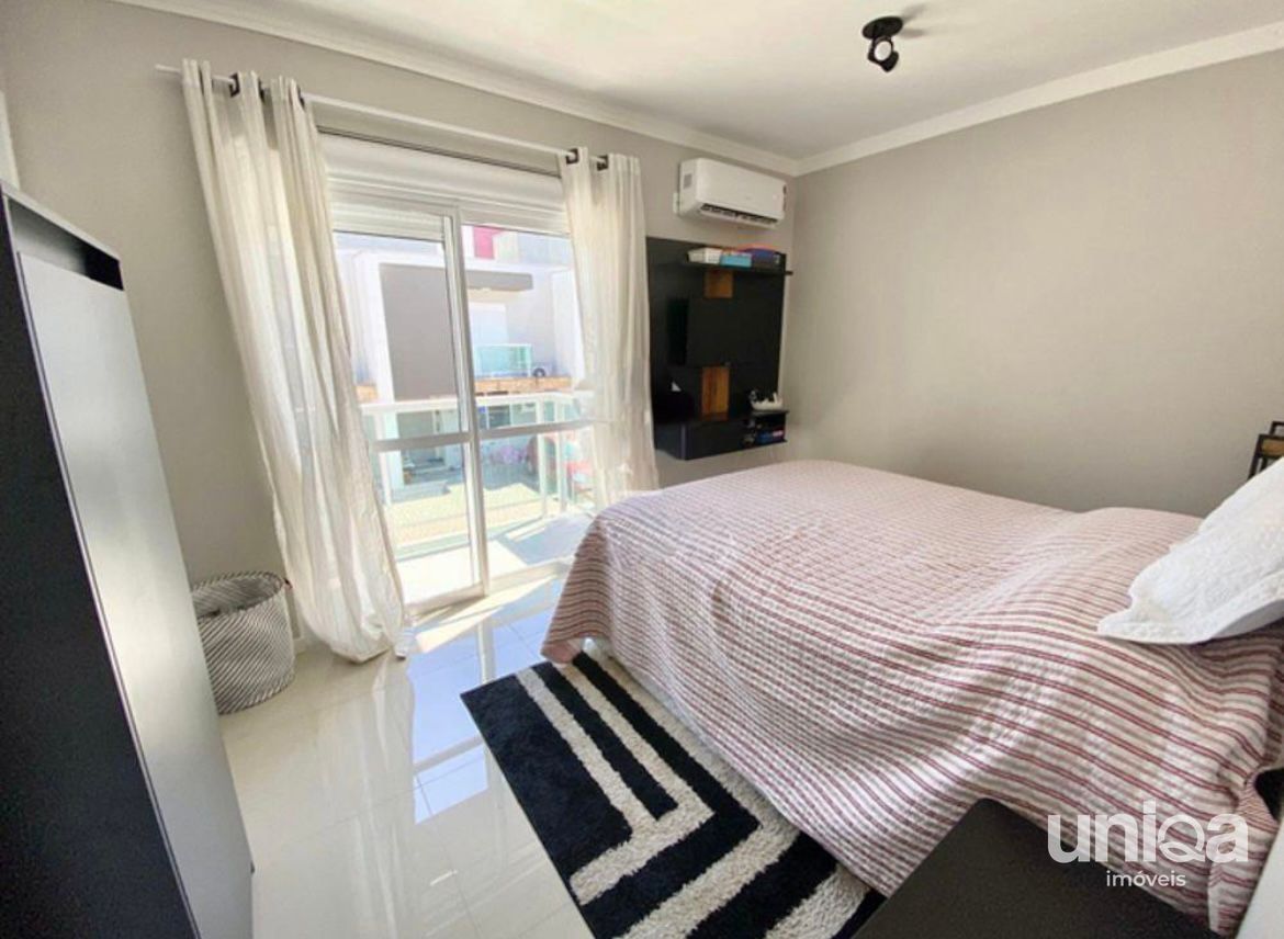 Casa de 2 dormitórios em condomínio fechado