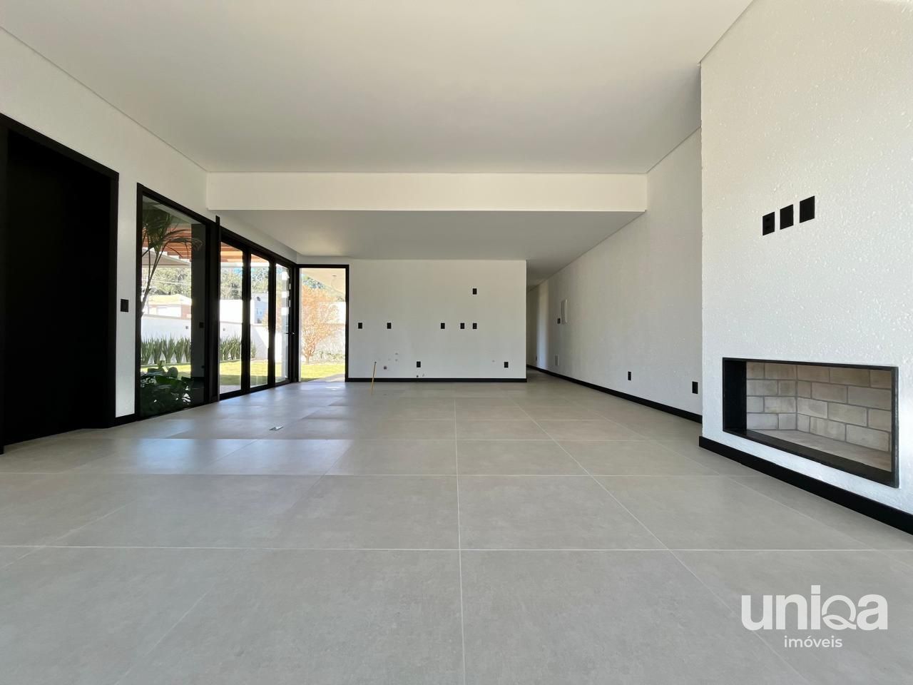 Casa Pórtico projeto da Linea Studio - 195m2 no Condominio Cidade Universitária
