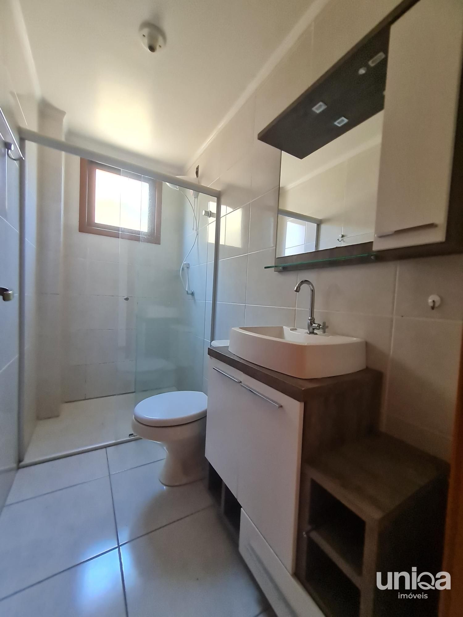 Apartamento 02 dormitórios Suíte Sacada e Churrasqueira no ed Monte Castello em