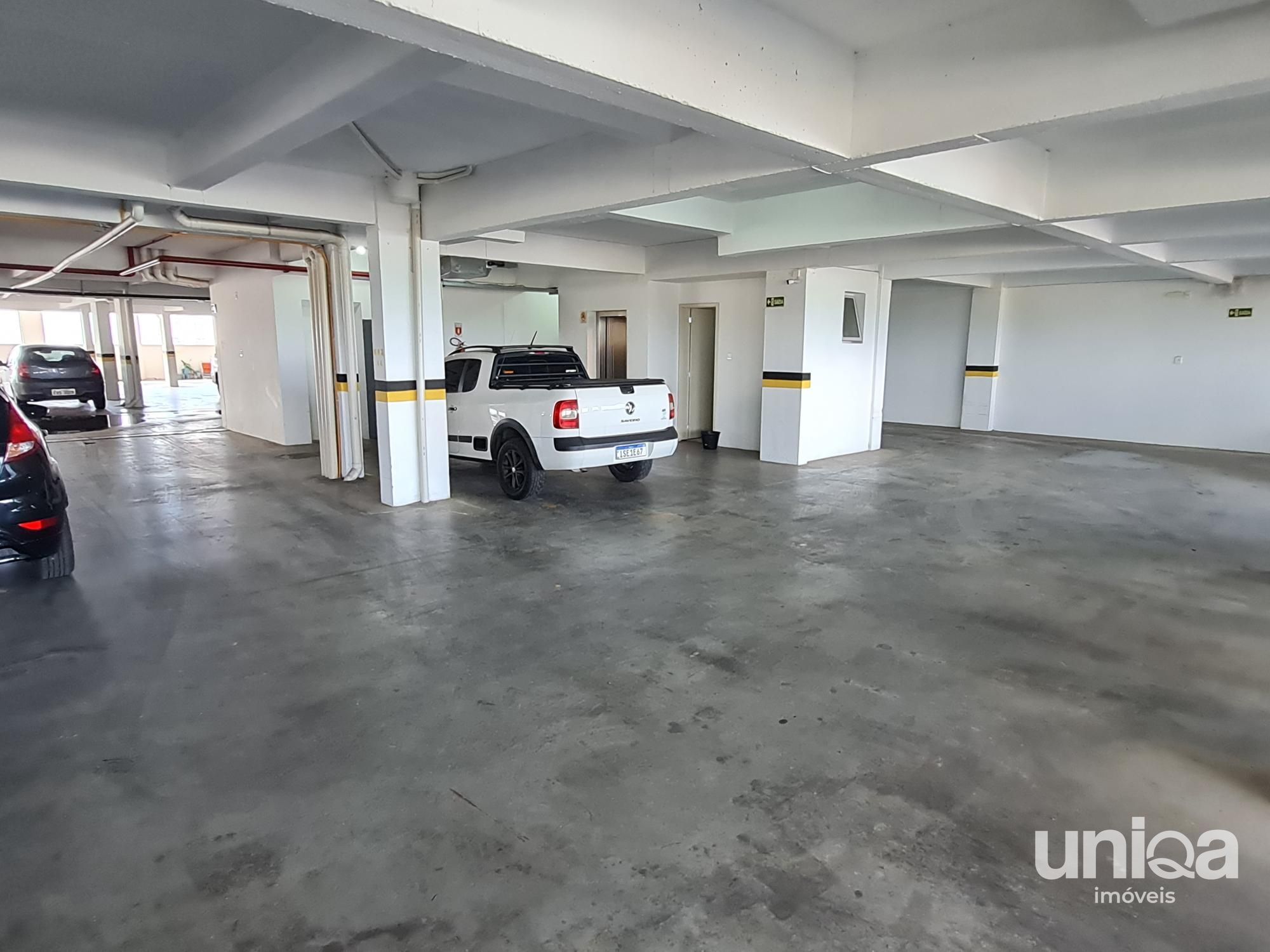 Apartamento novo de 01 dormitório com vaga de garagem para comprar no bairro Cam