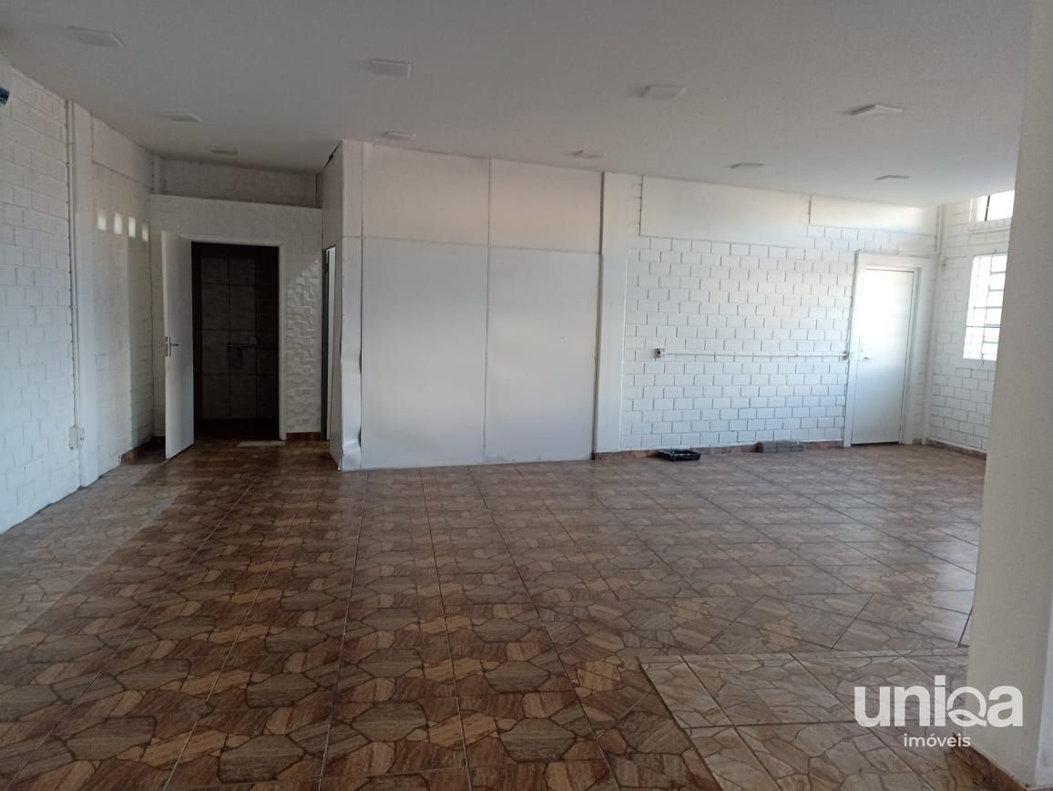 Aluga-se sala comercial térrea com 144m2 em Camobi