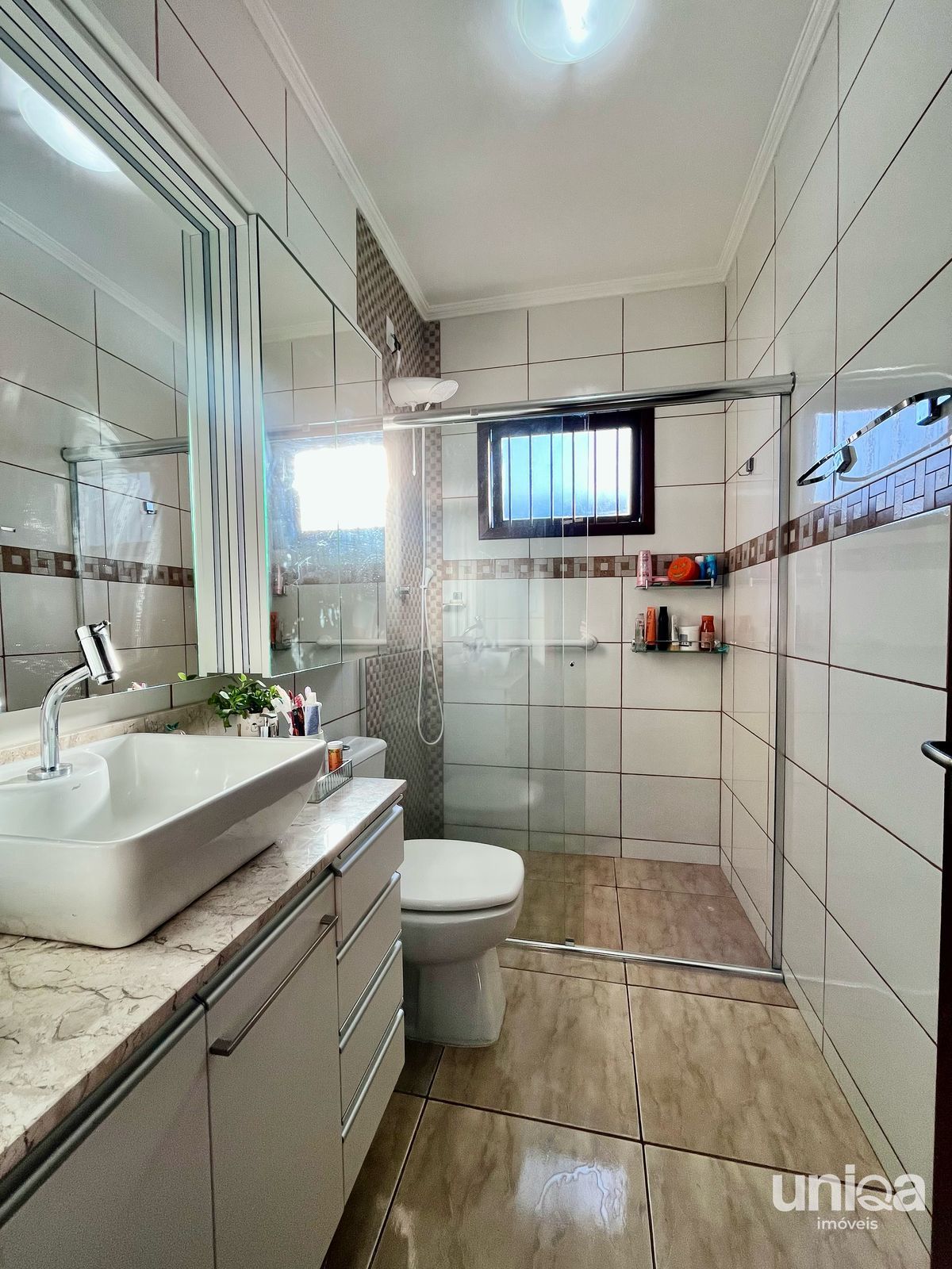Casa 03 dormitórios com piscina para venda em Santa Maria