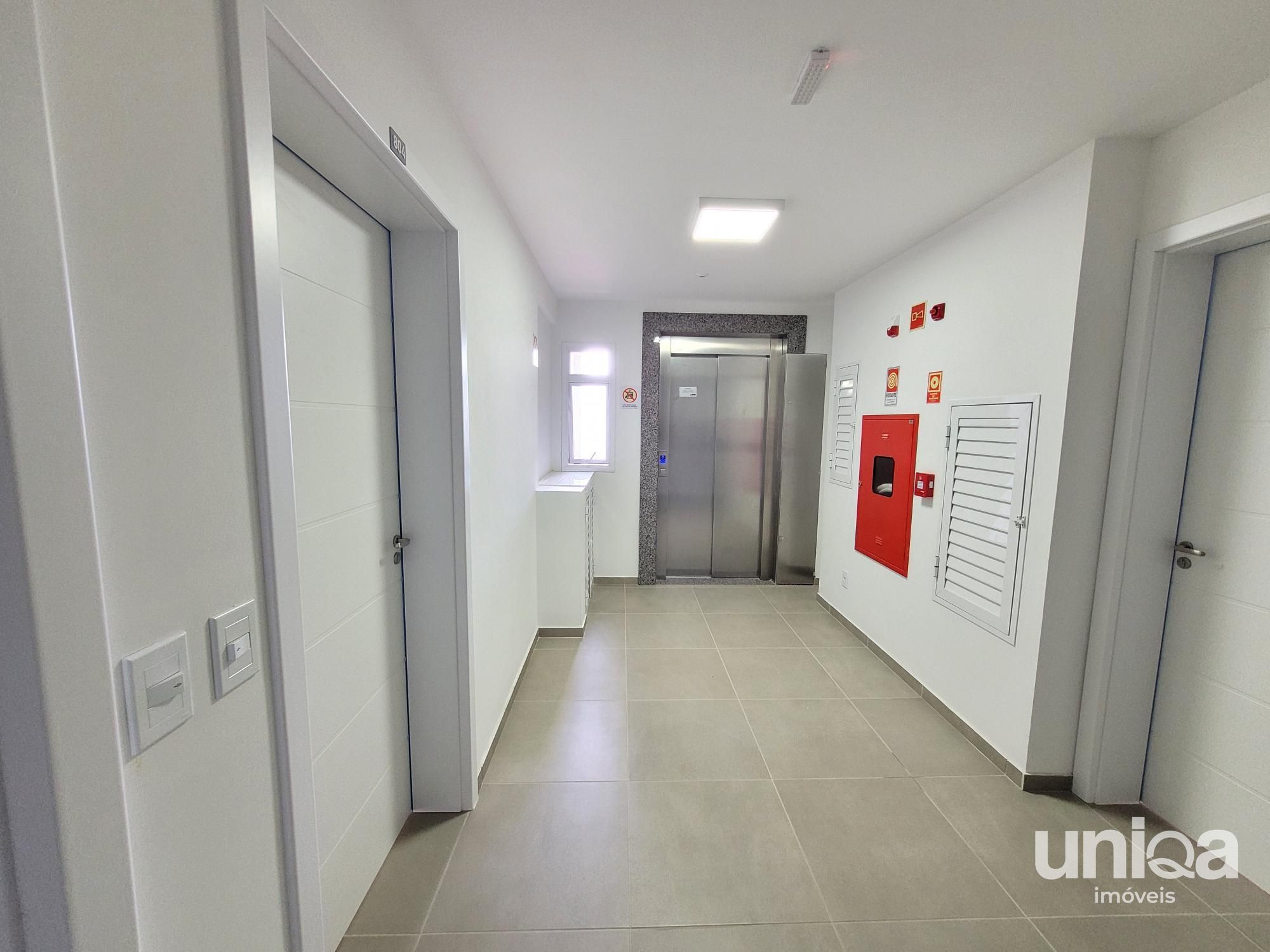 Apartamento 2 dormitórios, com churrasqueira , sacada e garagem
