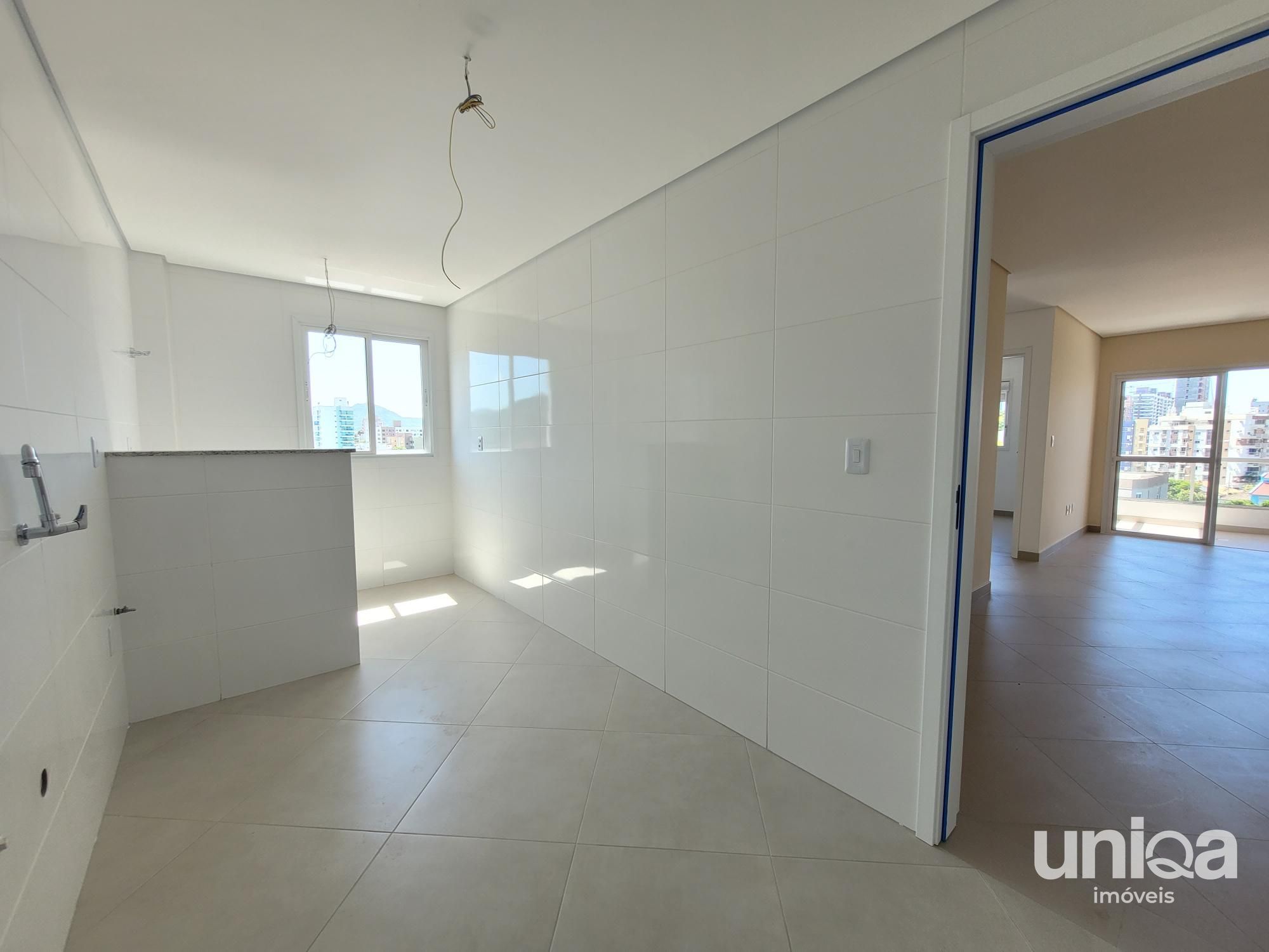 Apartamento 02 dormitórios Suíte Garagem ed Solar do Morro