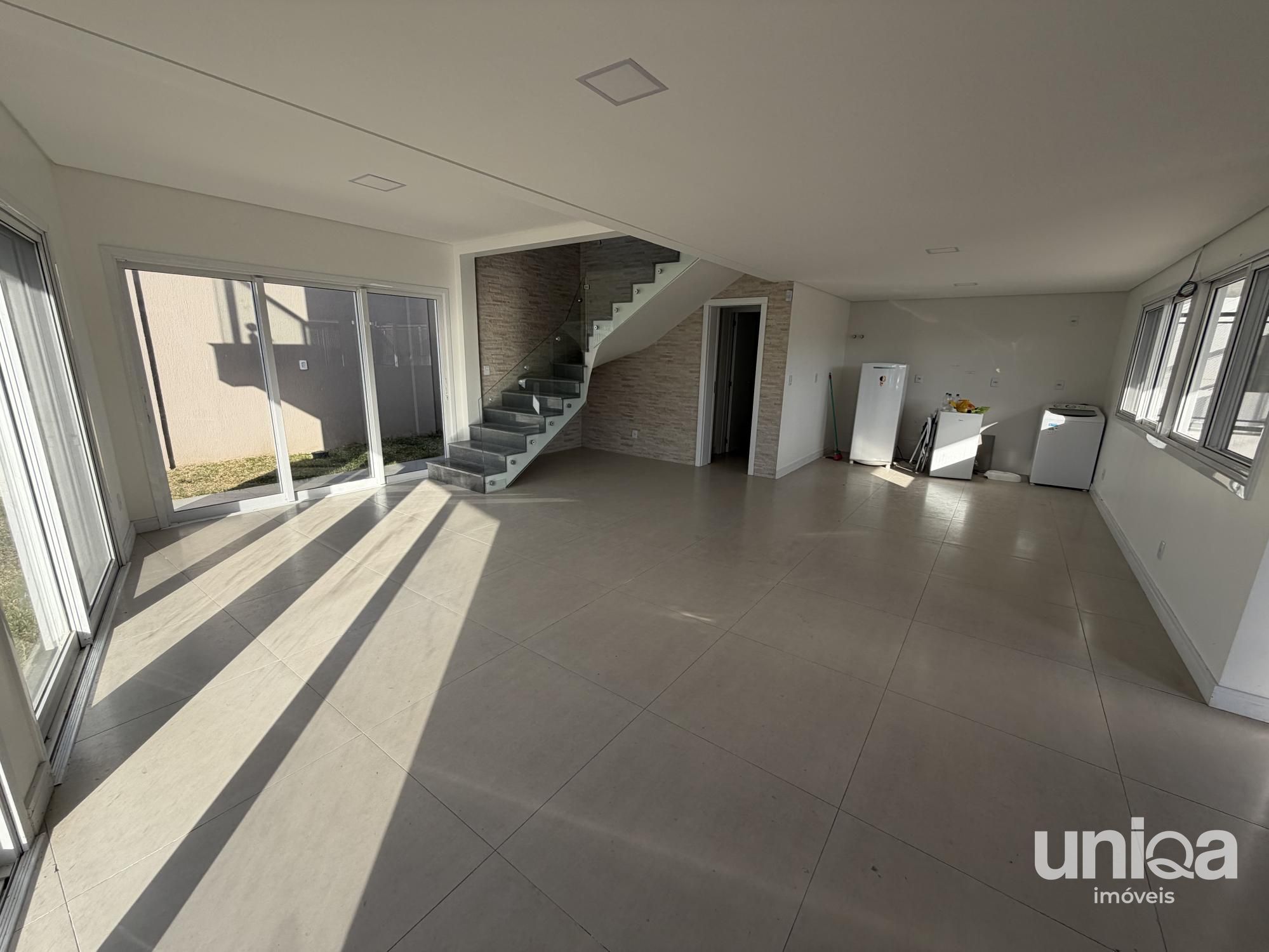 Casa nova 03 dorm com lareira para venda no Parque Santa Lúcia em Camobi