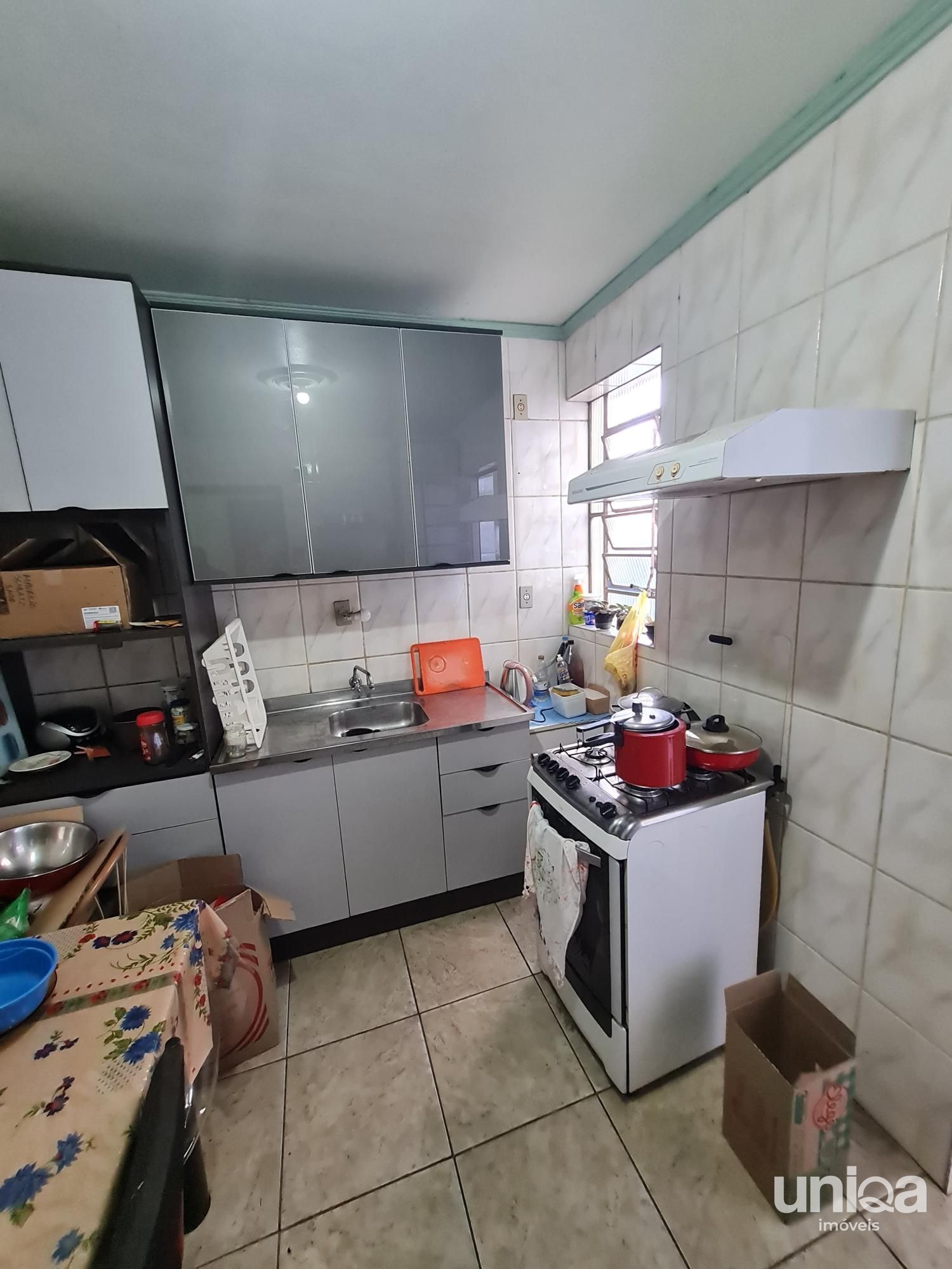 Apto para venda de 02 dormitórios sacada no Res. Morada do Sol em Santa Maria