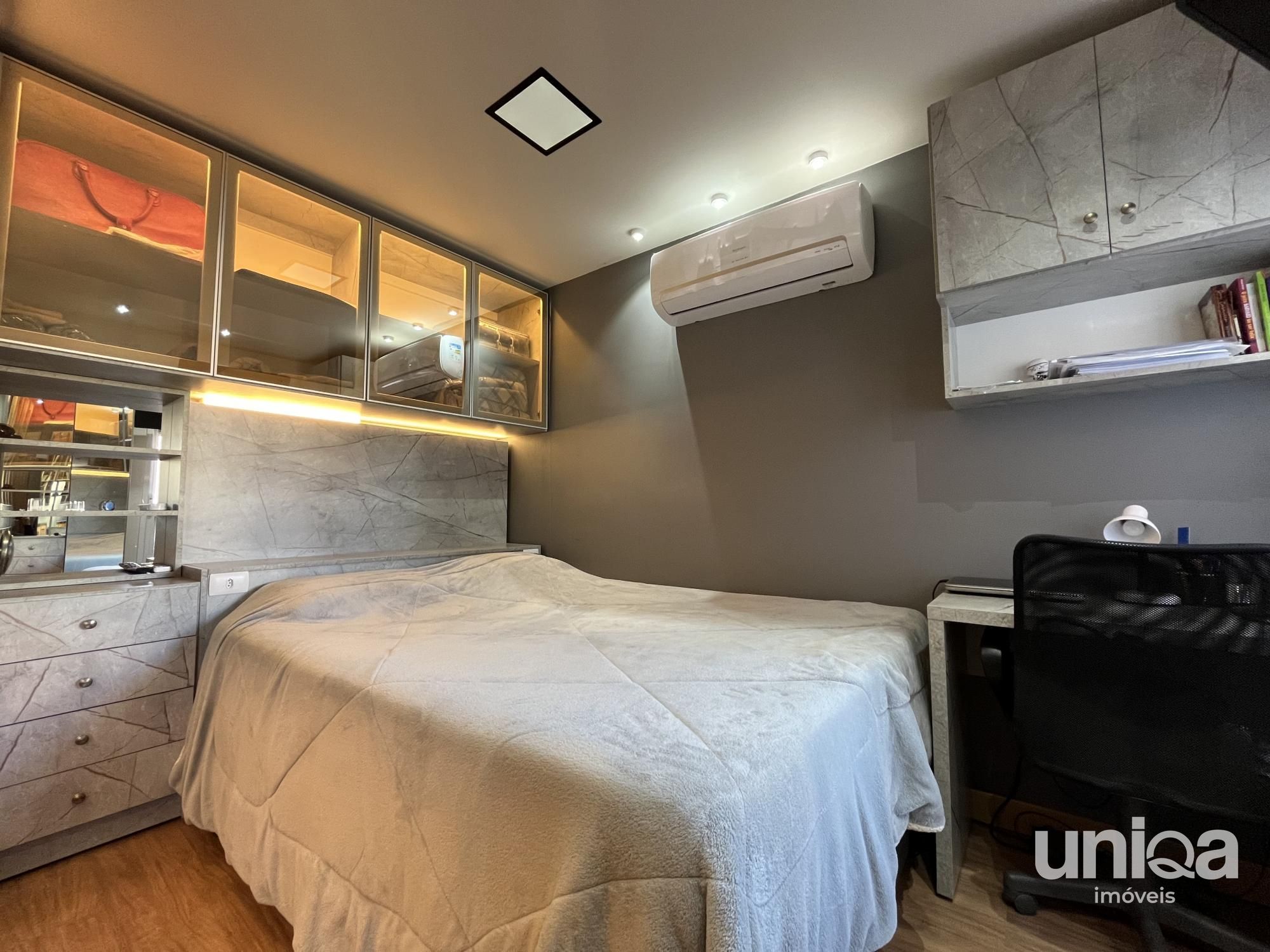 Apartamento central mobilado de 2 dormitórios em Santa Maria