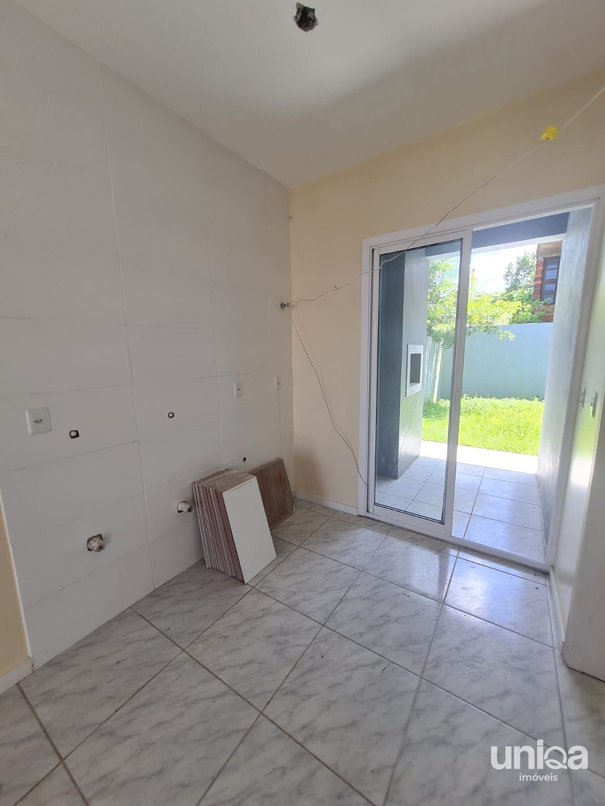Casa nova, 2 dormitórios lareira churrasqueira no galápagos 