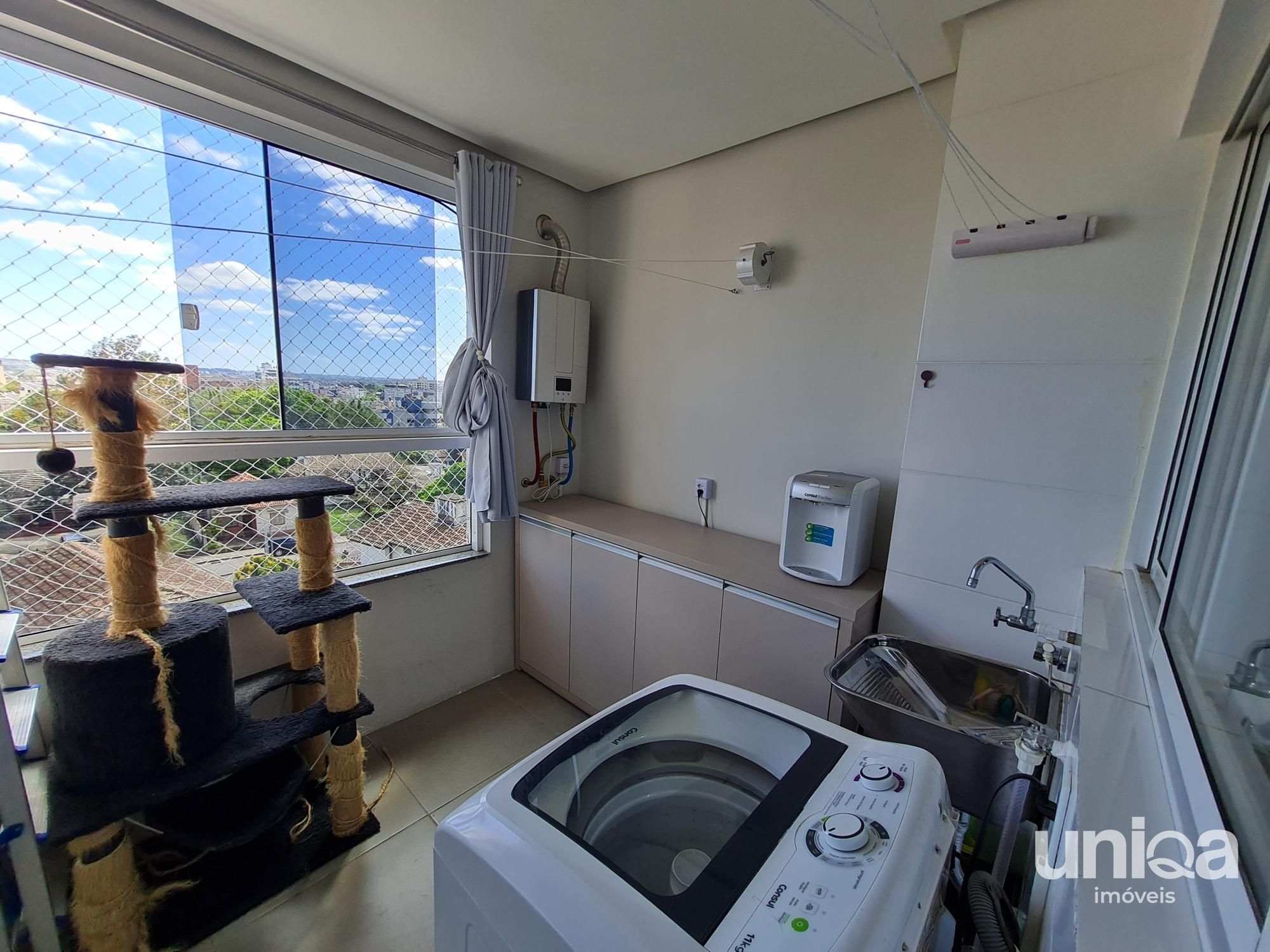 Apartamento de 02 dormitório Mobiliado no ed Torre de Vicenza em Santa Maria