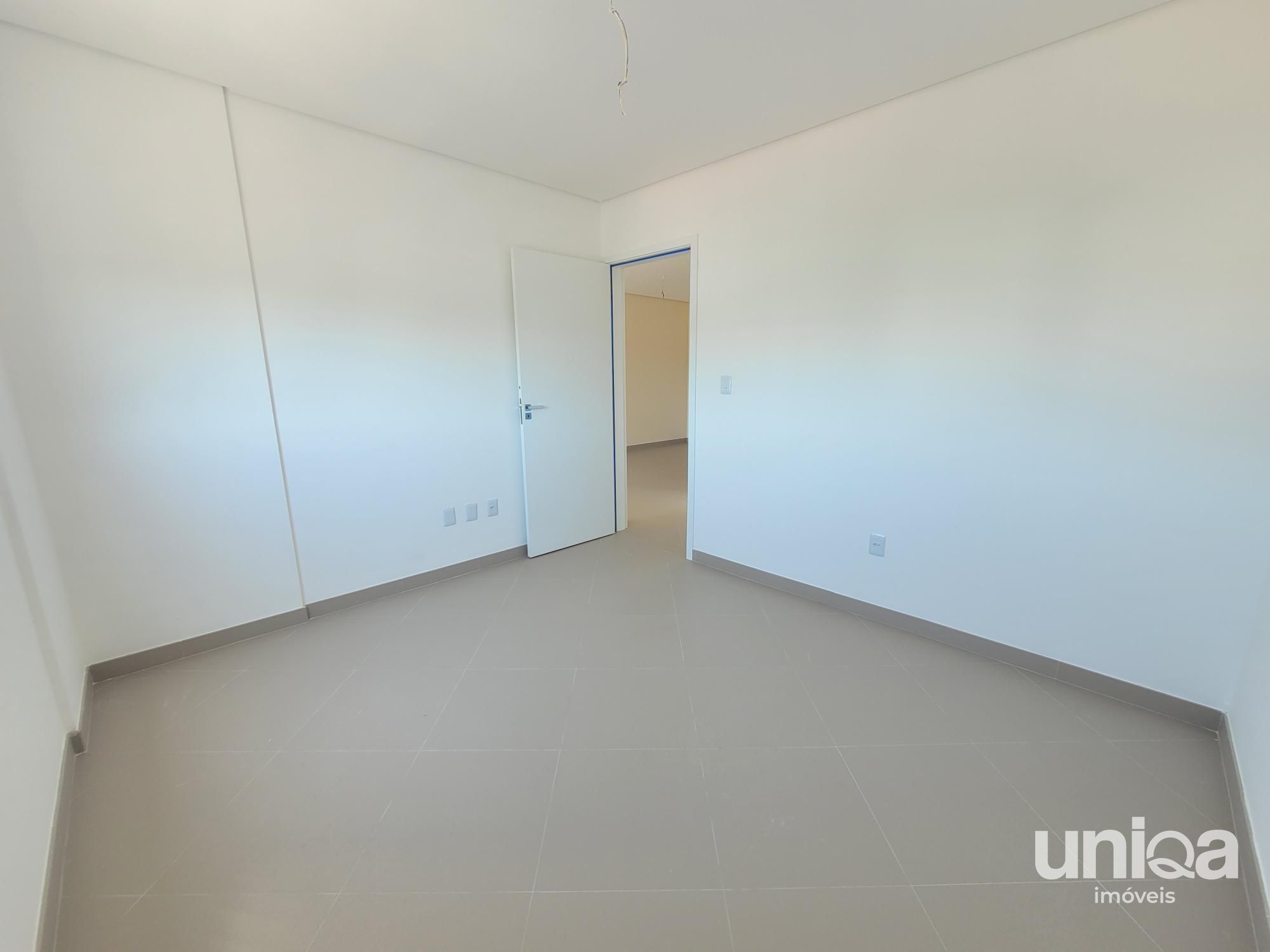 Apartamento 02 dormitórios Suíte Garagem ed Solar do Morro