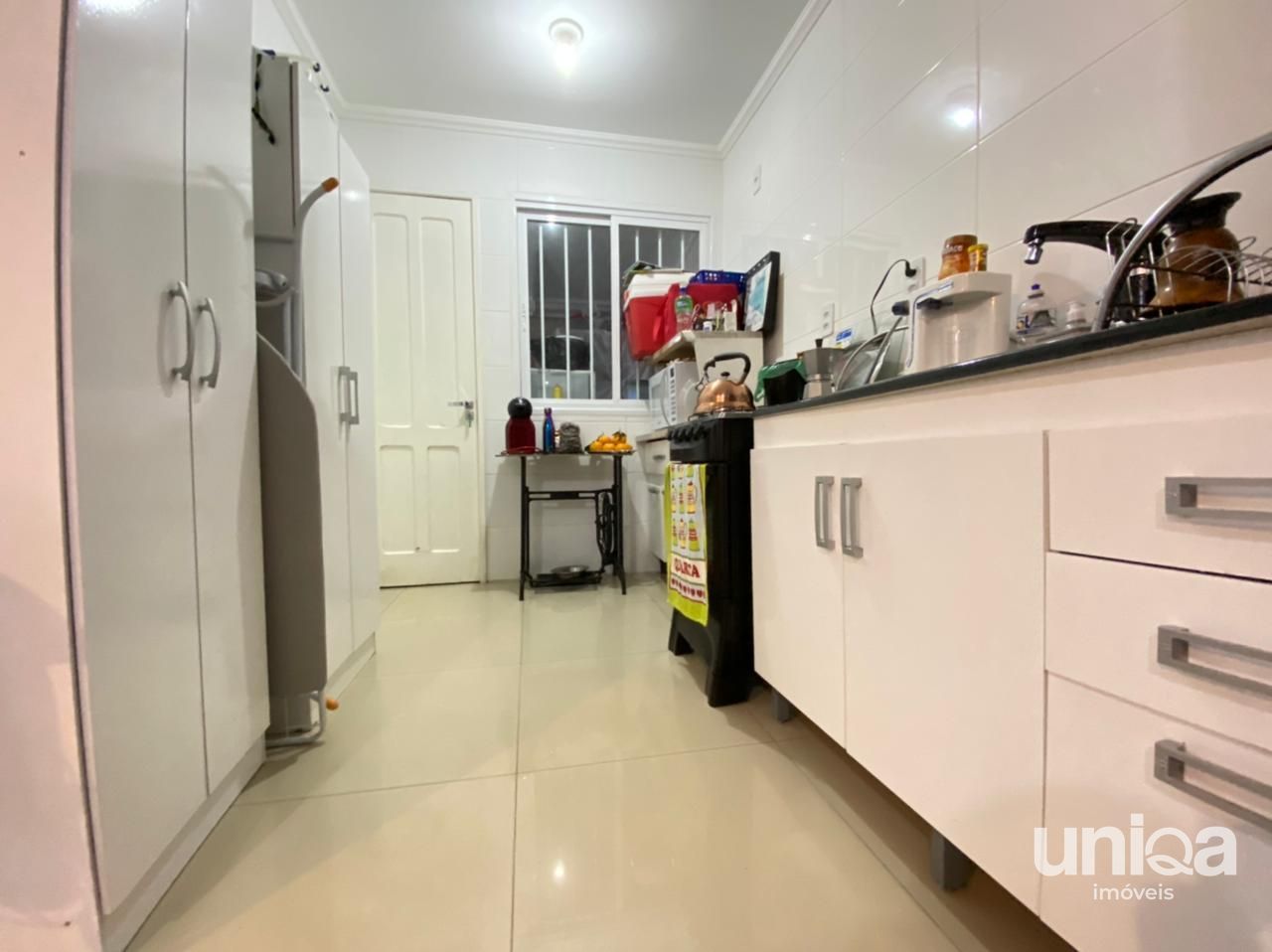 Sobrado para venda em santa maria com 02 demi-suítes garagem