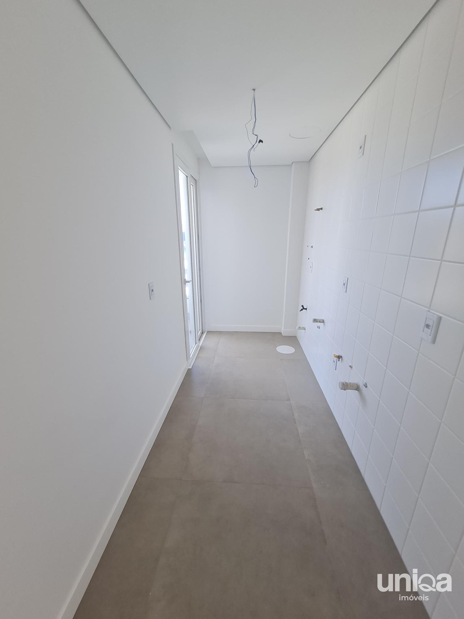 Apartamento 02 dormitório com garagem para venda ed Uniqo em camobi próx UFSM