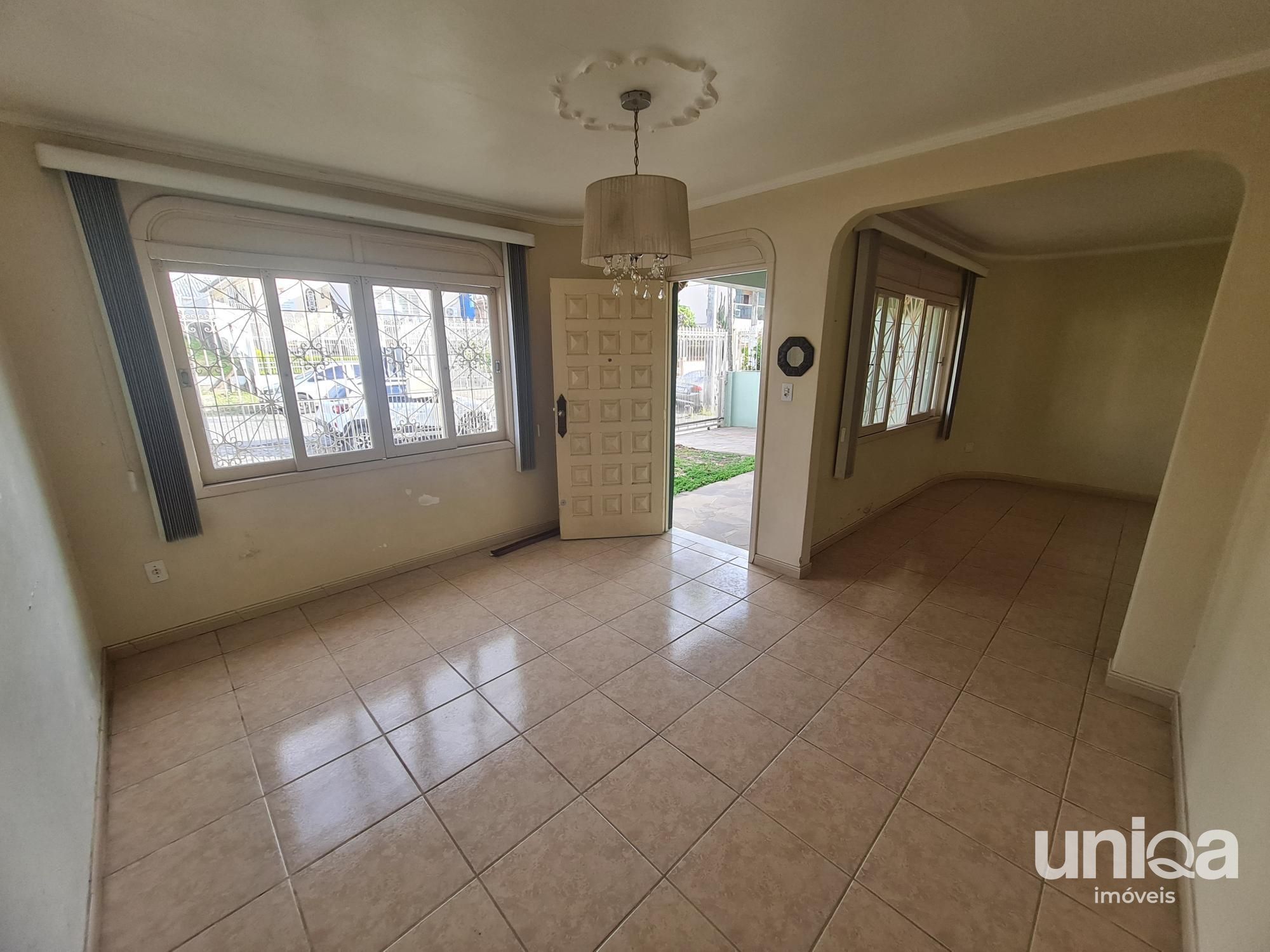 Casa térrea para venda com Energia Solar Piscina no Bairro Duque de Caxias