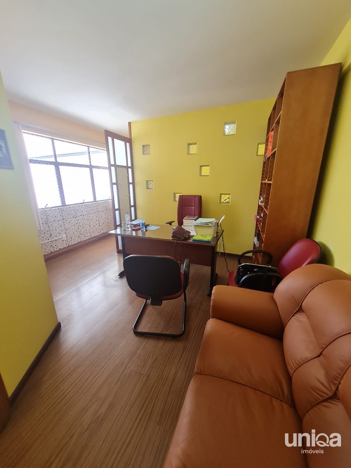 Sala comercial para venda no ed Continente em Santa Maria perto do Calçadão