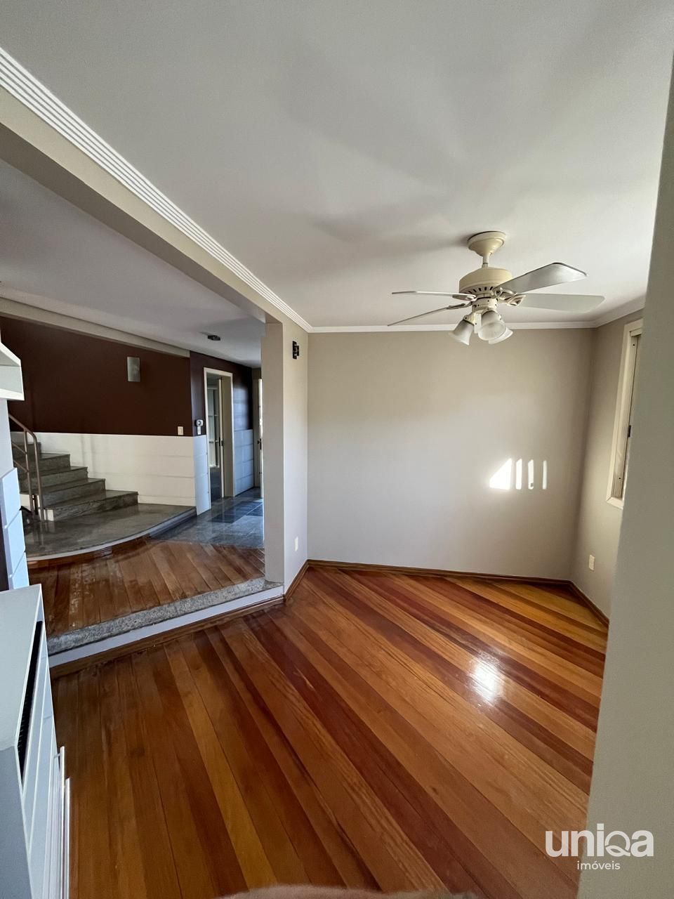 Vendo casa alto padrão 04 dormitórios próximo ao clube tênis