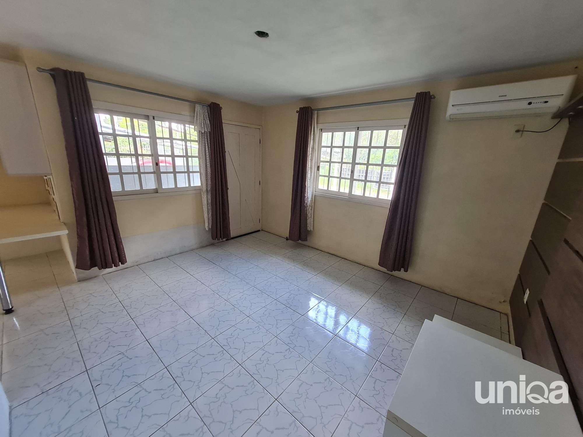 Casa 02 dormitórios para venda no Residencial Madre Paulina em Santa Maria