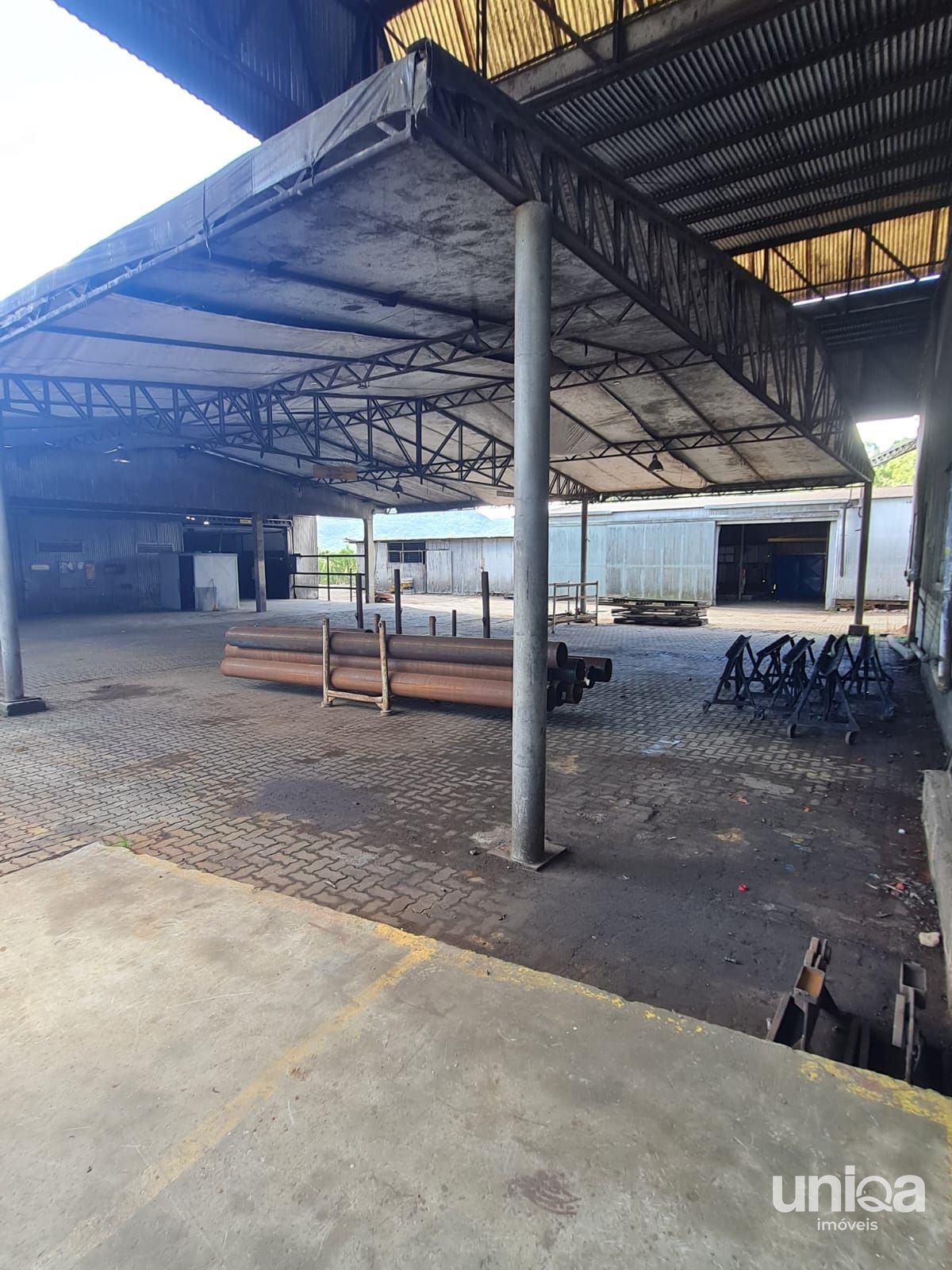 Alugo pavilhões industriais 6.000m2 escritório refeitório em