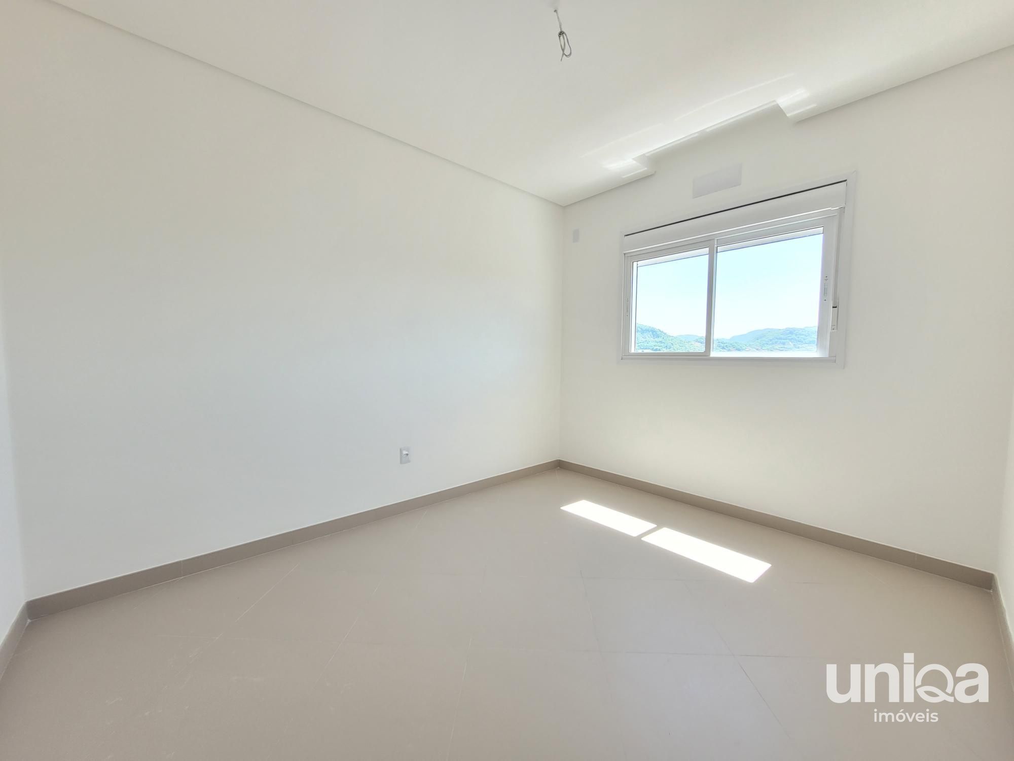 Apartamento 02 dormitórios Suíte Garagem ed Solar do Morro