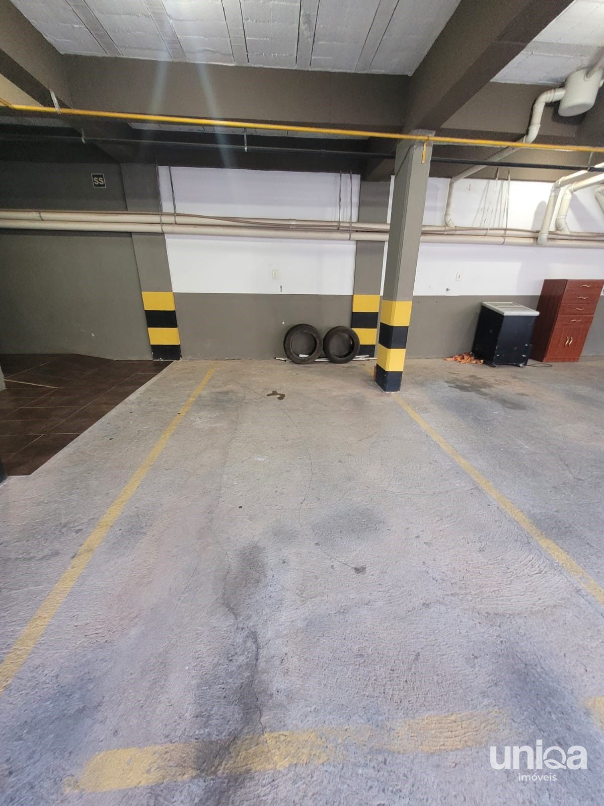 Apartamento com 3 dormitórios, sacada, churrasqueira e garagem próximo a UFSM