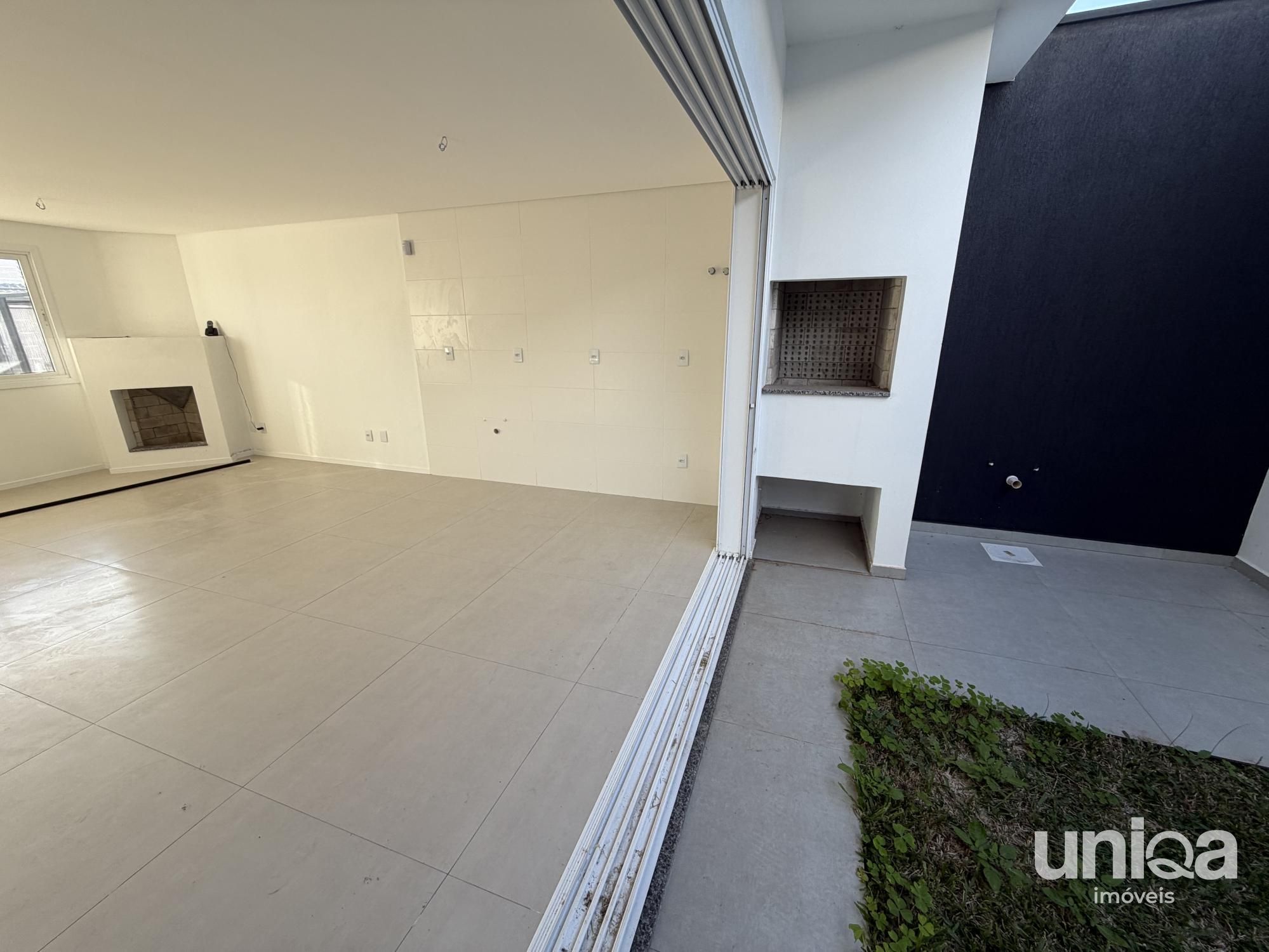 Casa nova 03 dorm piscina lareira para venda no Parque Santa Lúcia em Camobi
