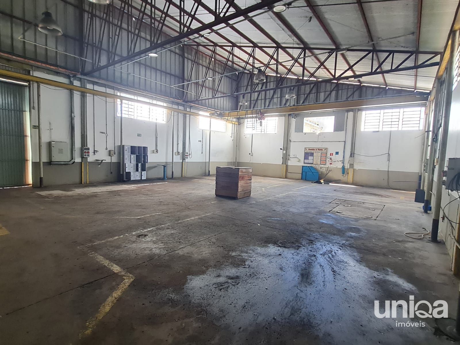 Alugo pavilhões industriais 6.000m2 escritório refeitório em