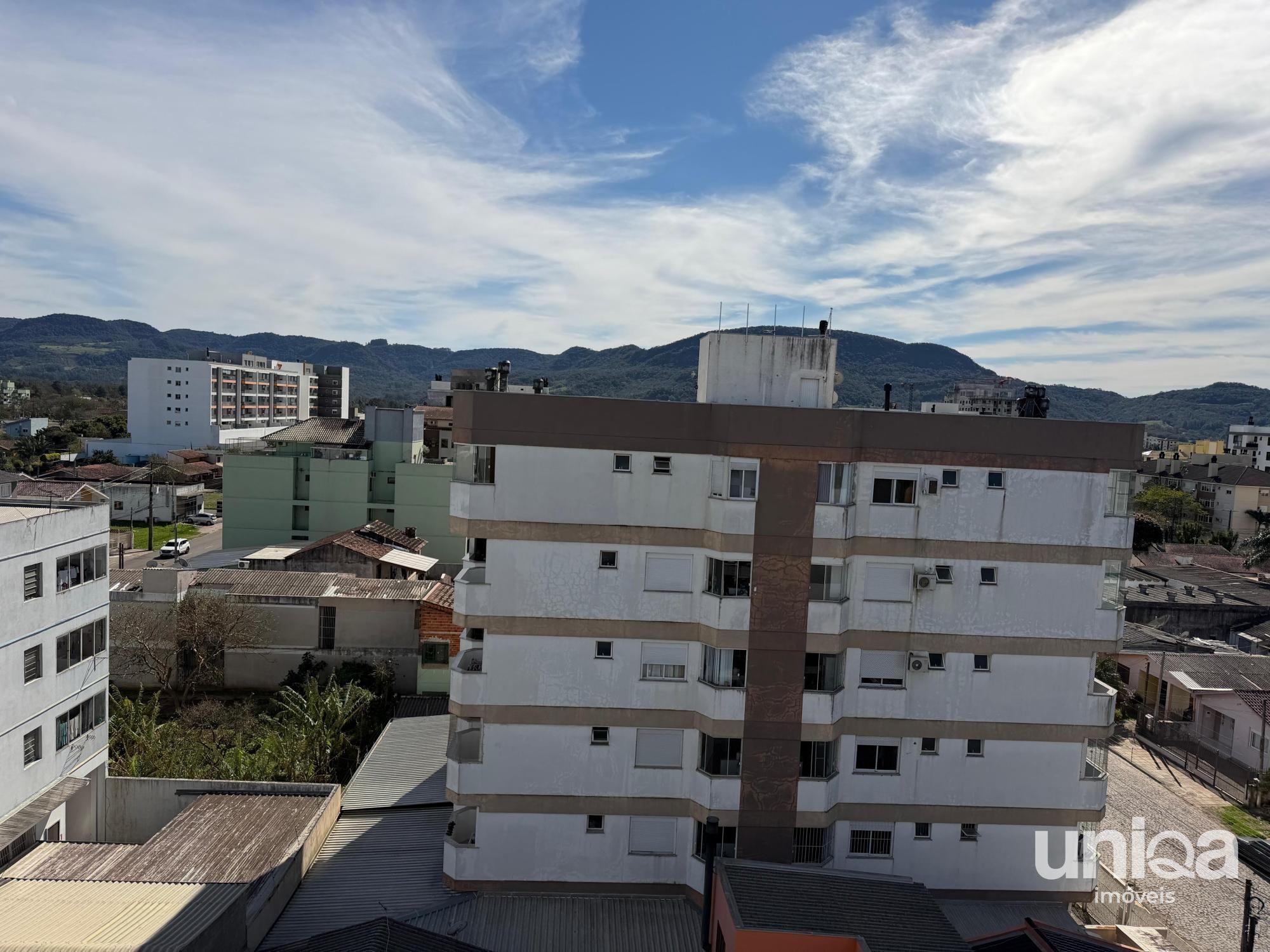 Alugo Apto 02 dormitórios Suíte, Mobiliado Sacada Chur Garagem em Camobi