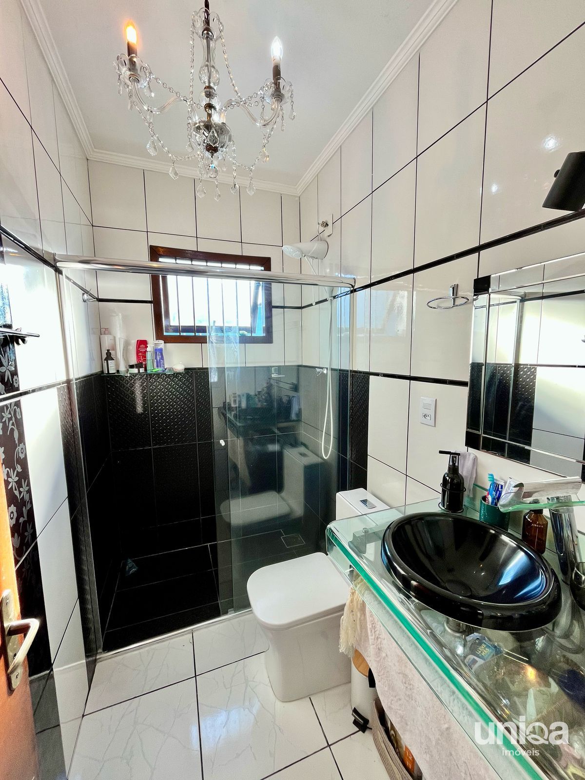 Casa 03 dormitórios com piscina para venda em Santa Maria