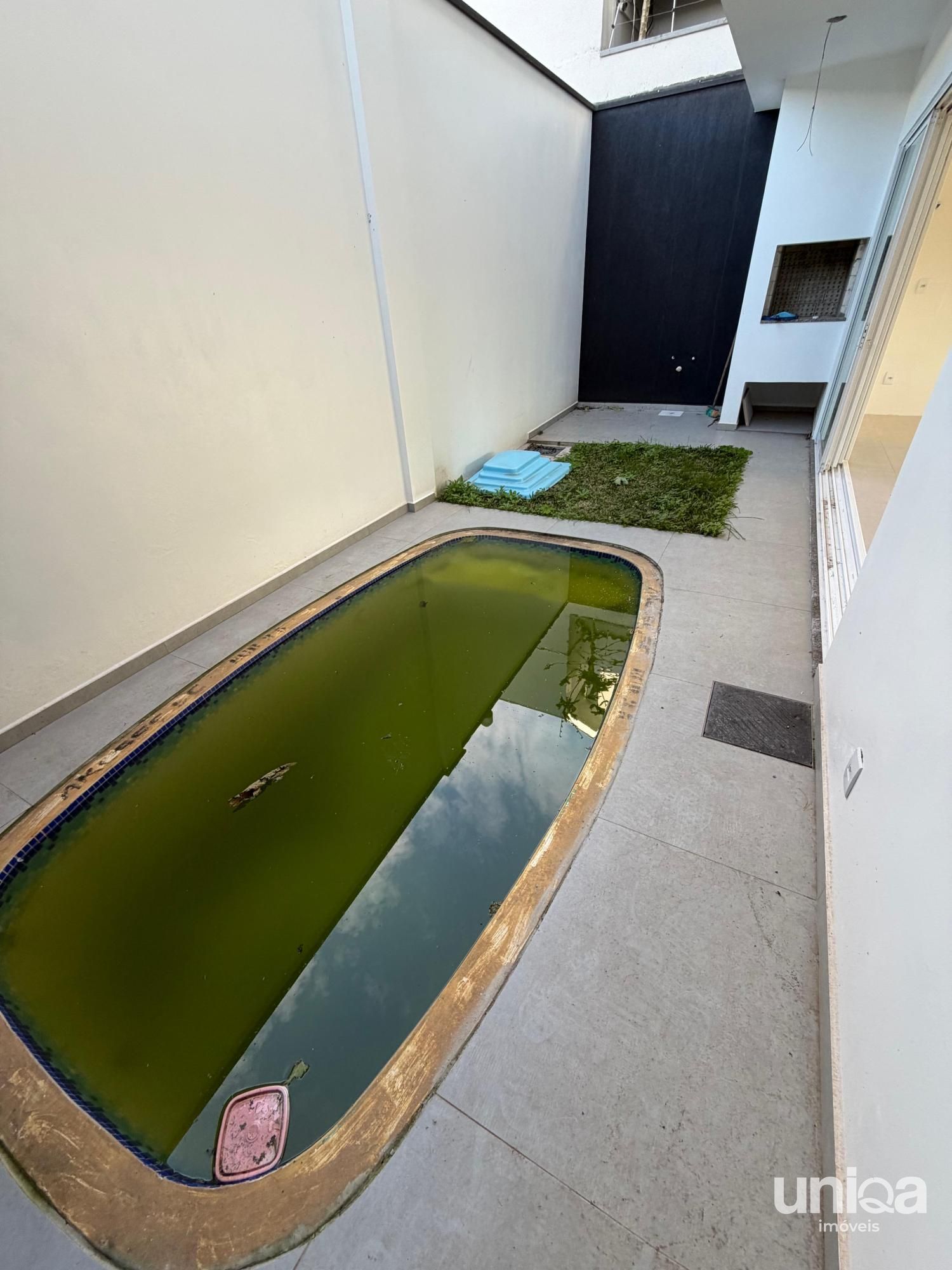 Casa nova 03 dorm piscina lareira para venda no Parque Santa Lúcia em Camobi