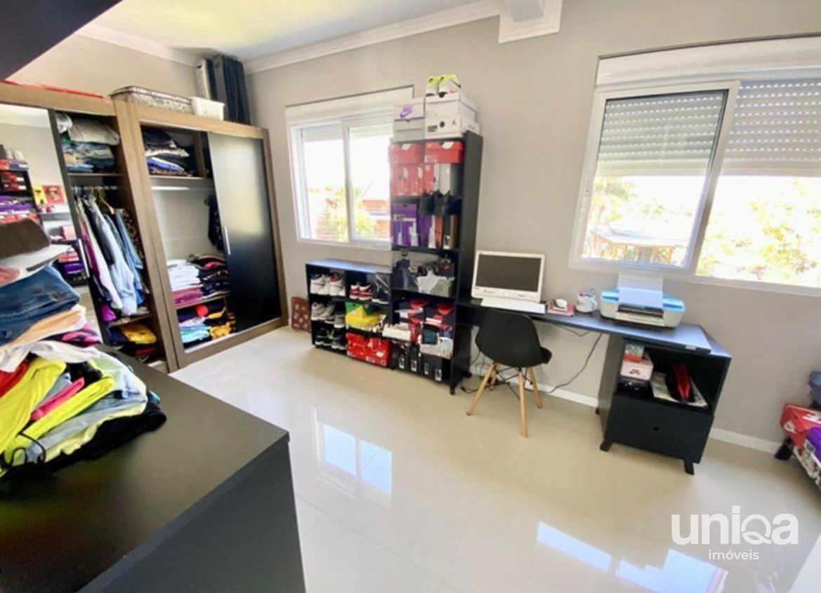 Casa de 2 dormitórios em condomínio fechado