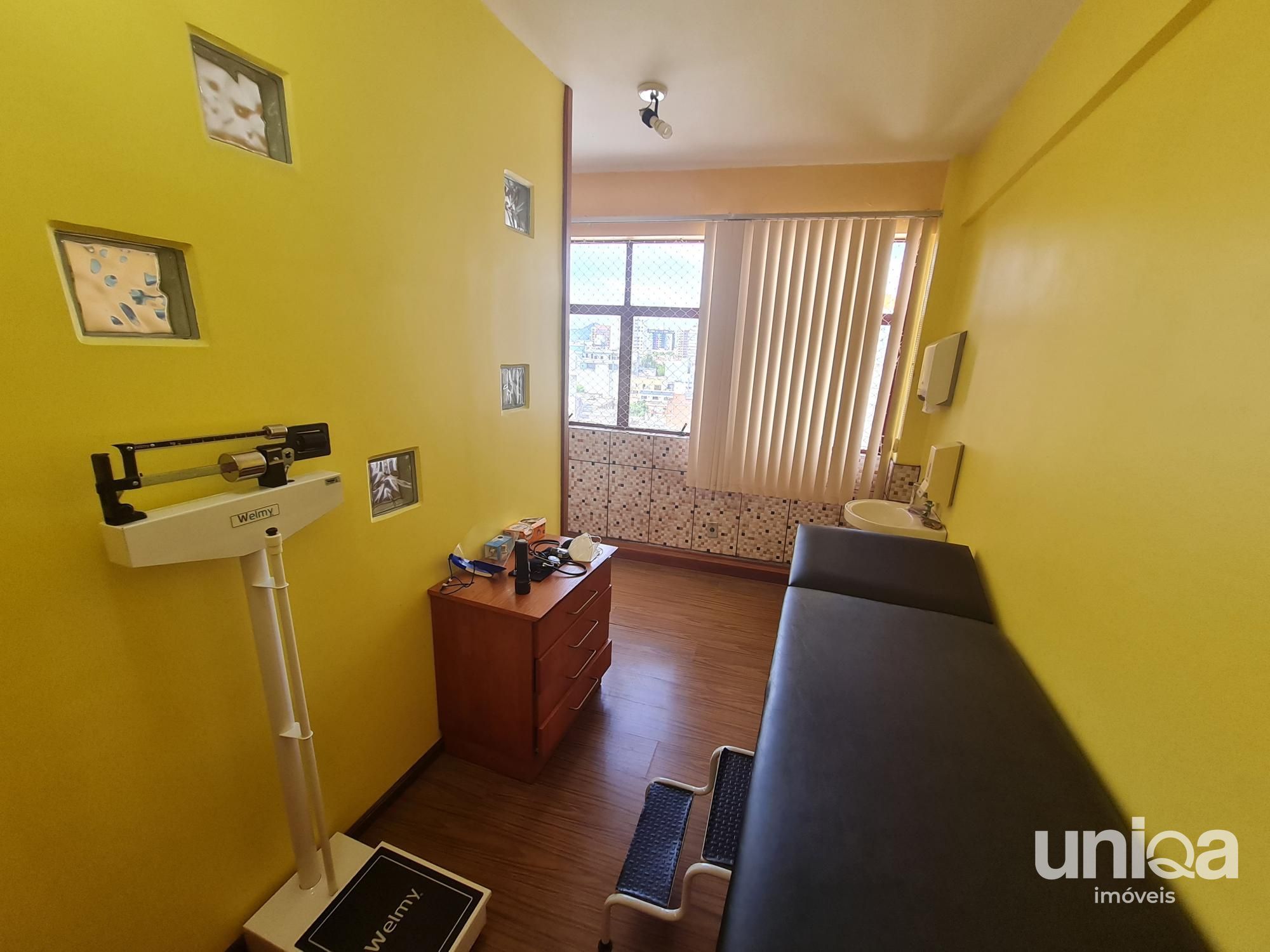 Sala comercial para venda no ed Continente em Santa Maria perto do Calçadão