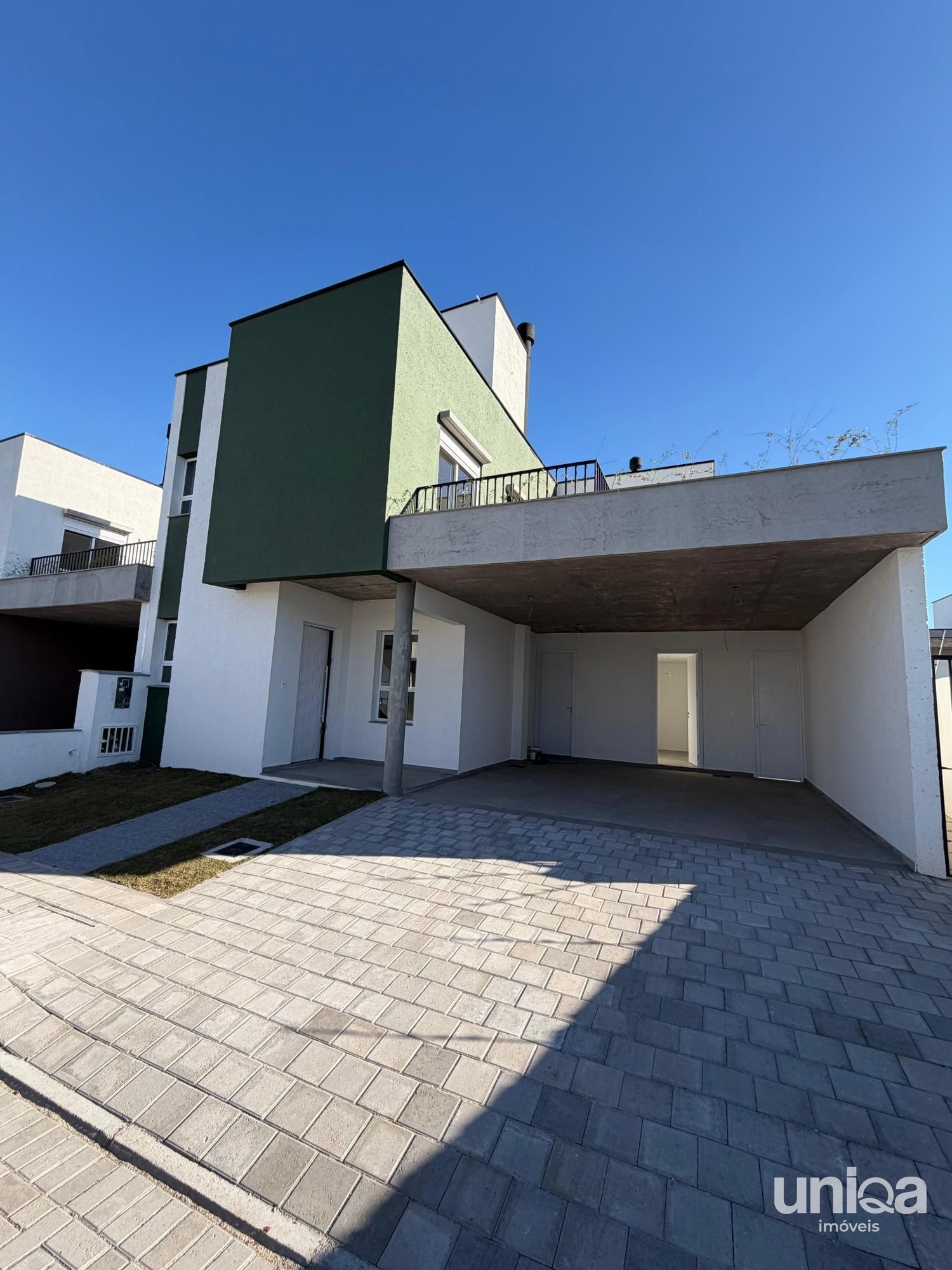 Casa 182m2 03 quartos, suíte garagem 02 carros Cond Villa Leona bairro São José