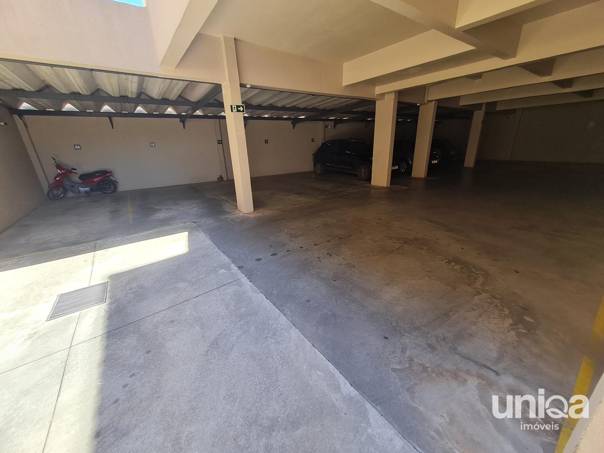 Apartamento 02 dormitórios Suíte Sacada e Churrasqueira no ed Monte Castello em