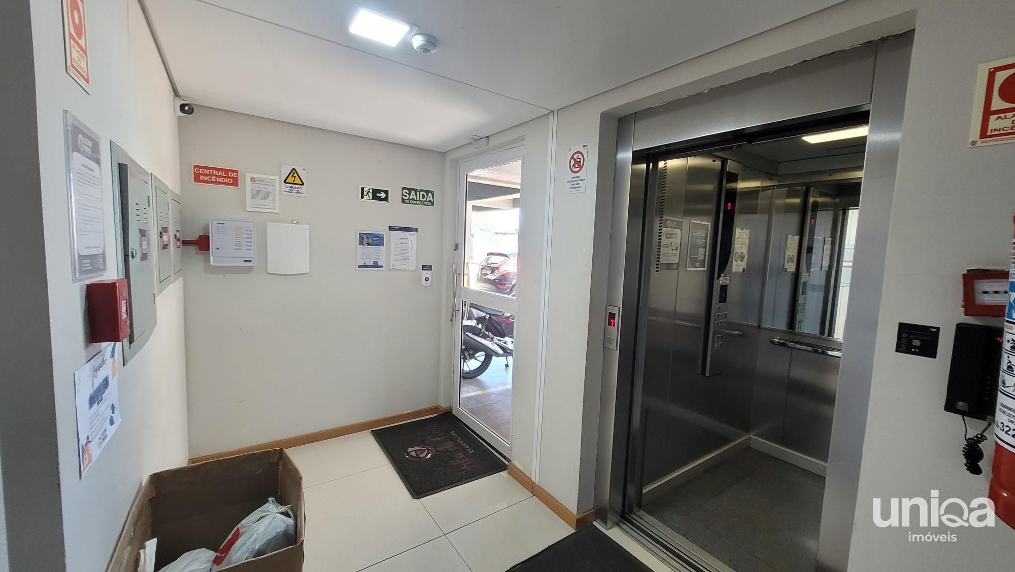Apartamento 02 Dormitórios Semi-mobiliado para venda em camobi ed Vila di Fiori
