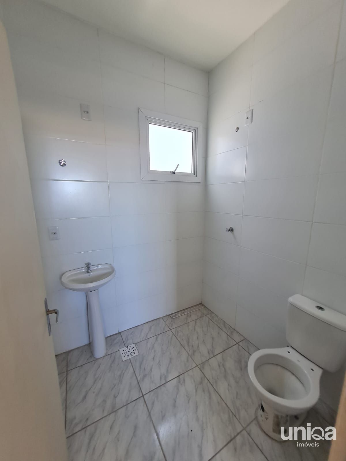 Casa nova, 2 dormitórios lareira churrasqueira no galápagos 