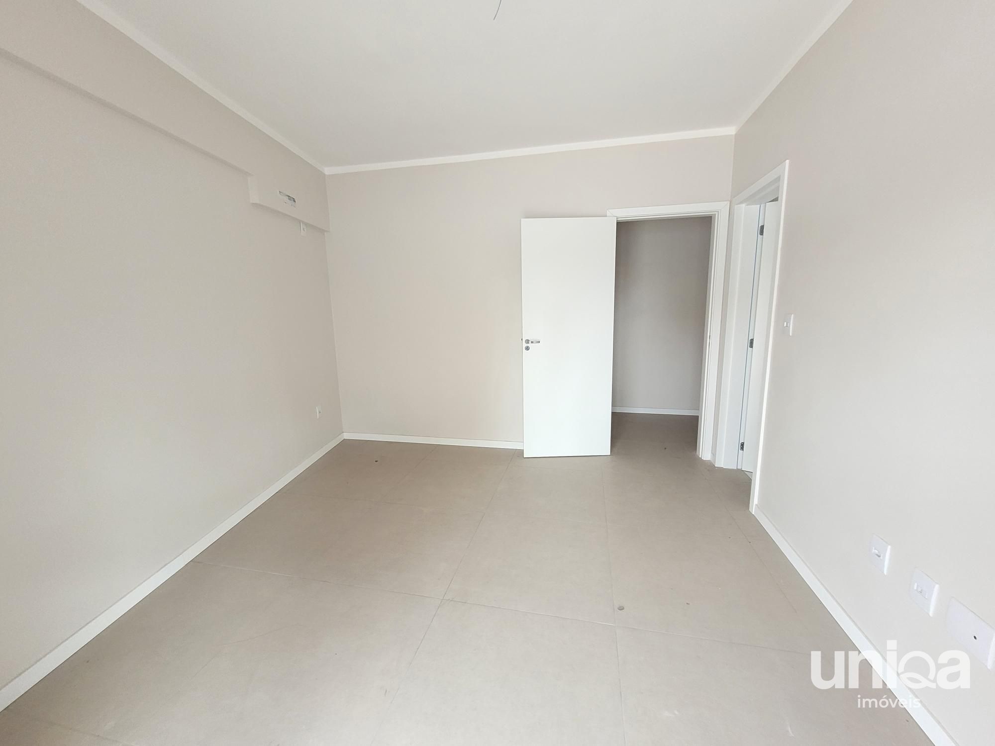 Apto para venda em Santa Maria 2 Dorm 2 garagens Elevador Ed Bernadete Tambara