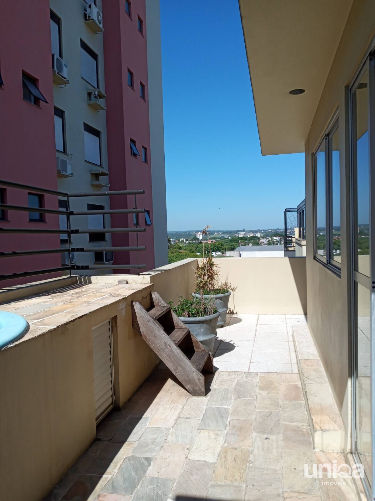 Apartamento Duplex de 03 dormitórios para comprar em Santa Maria com piscina lar
