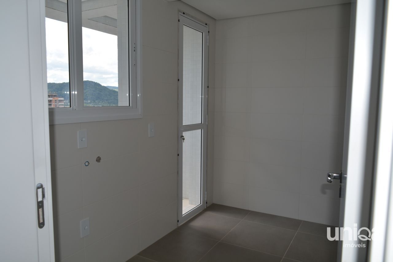Apto 3 suítes 2 garagens Prédio cm Piscina Salão Festas Sauna Academia - ed Vist